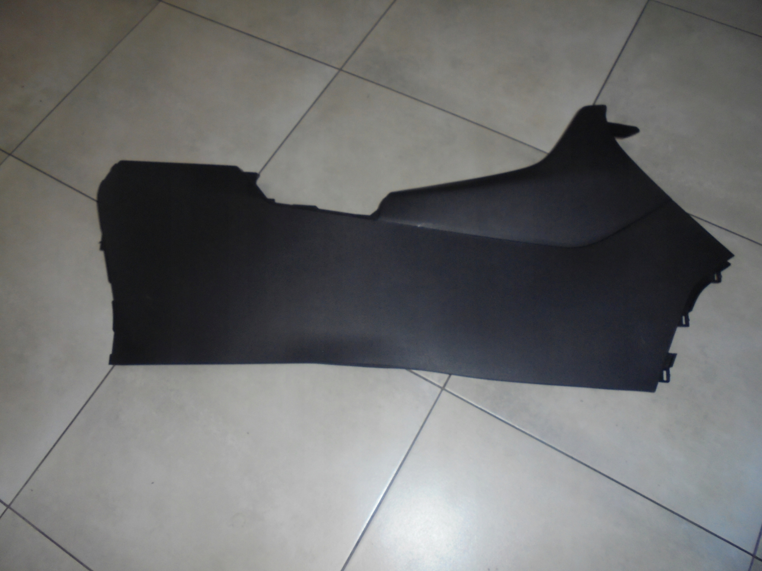 58911-42060 - Кришка тунелю підлокітника прав TOYOTA RAV4 V 20R