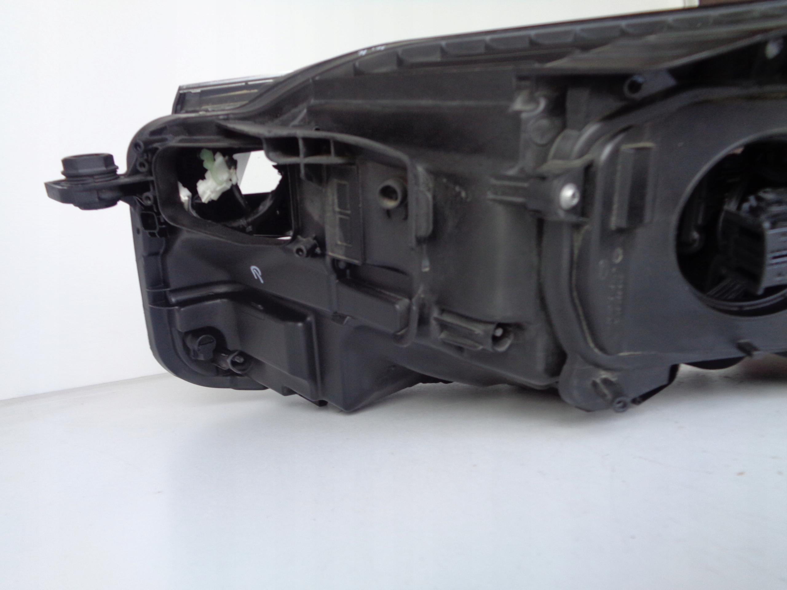 light right REFLEKTOR VW TOUAREG III 760 18- FULL LED