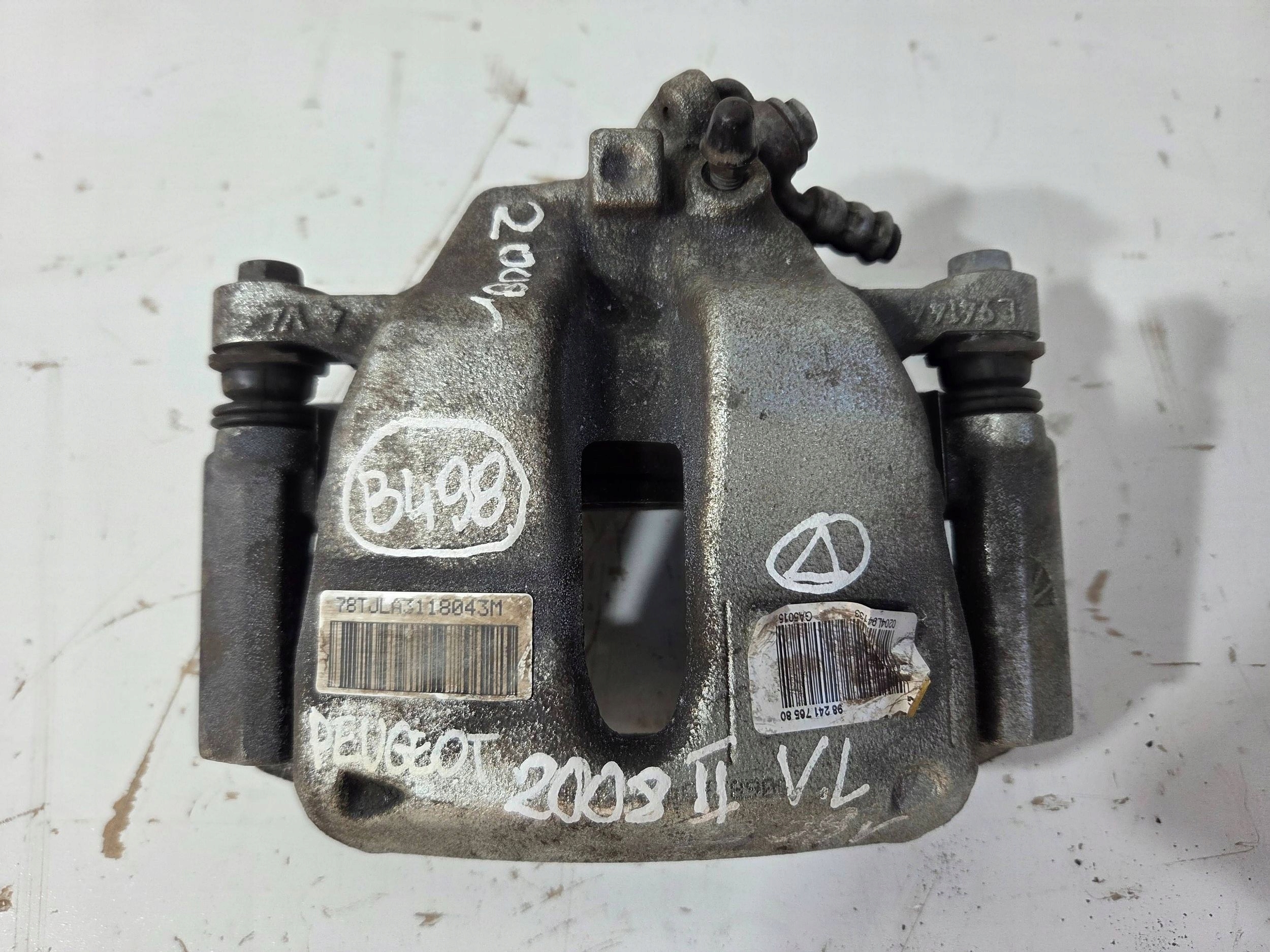 Peugeot 2008 II caliper brake front left L94144 (B498)