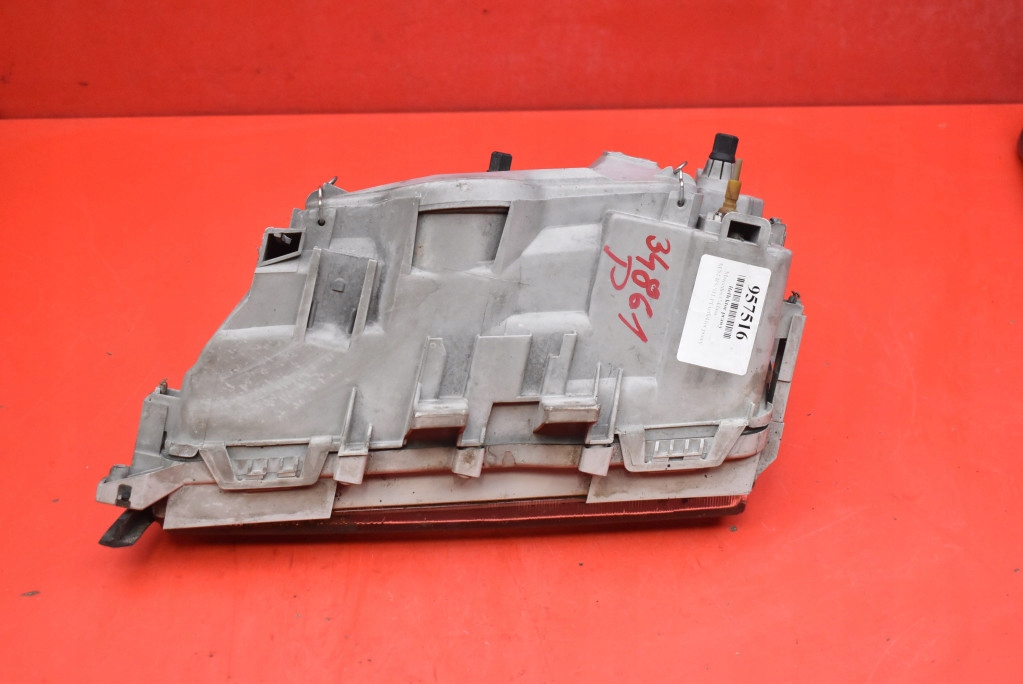 REFLEKTOR right light front EU MERCEDES C-KLASA W202 93-97