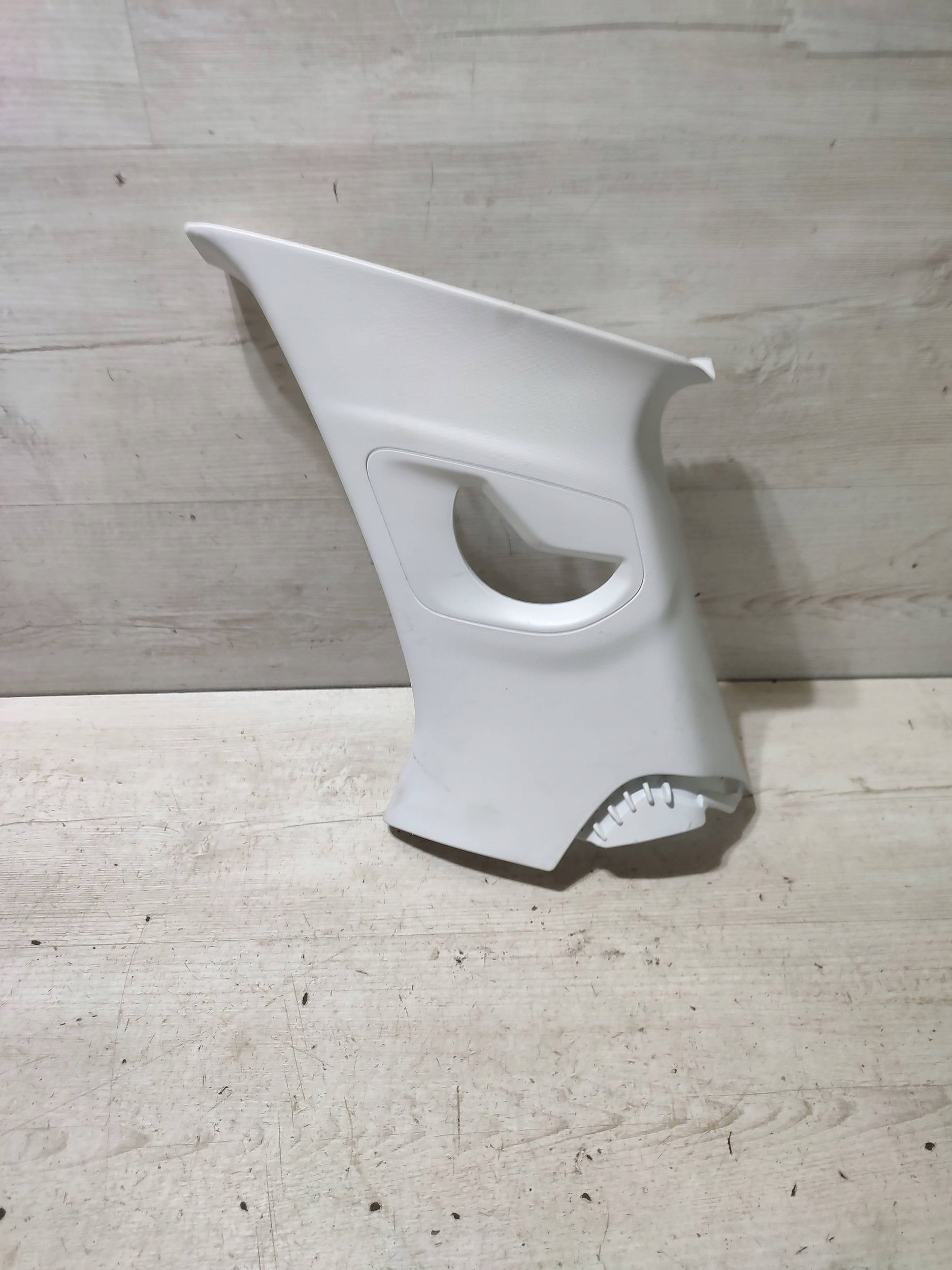 Peugeot 308 2019 right side cover central slupka / C
