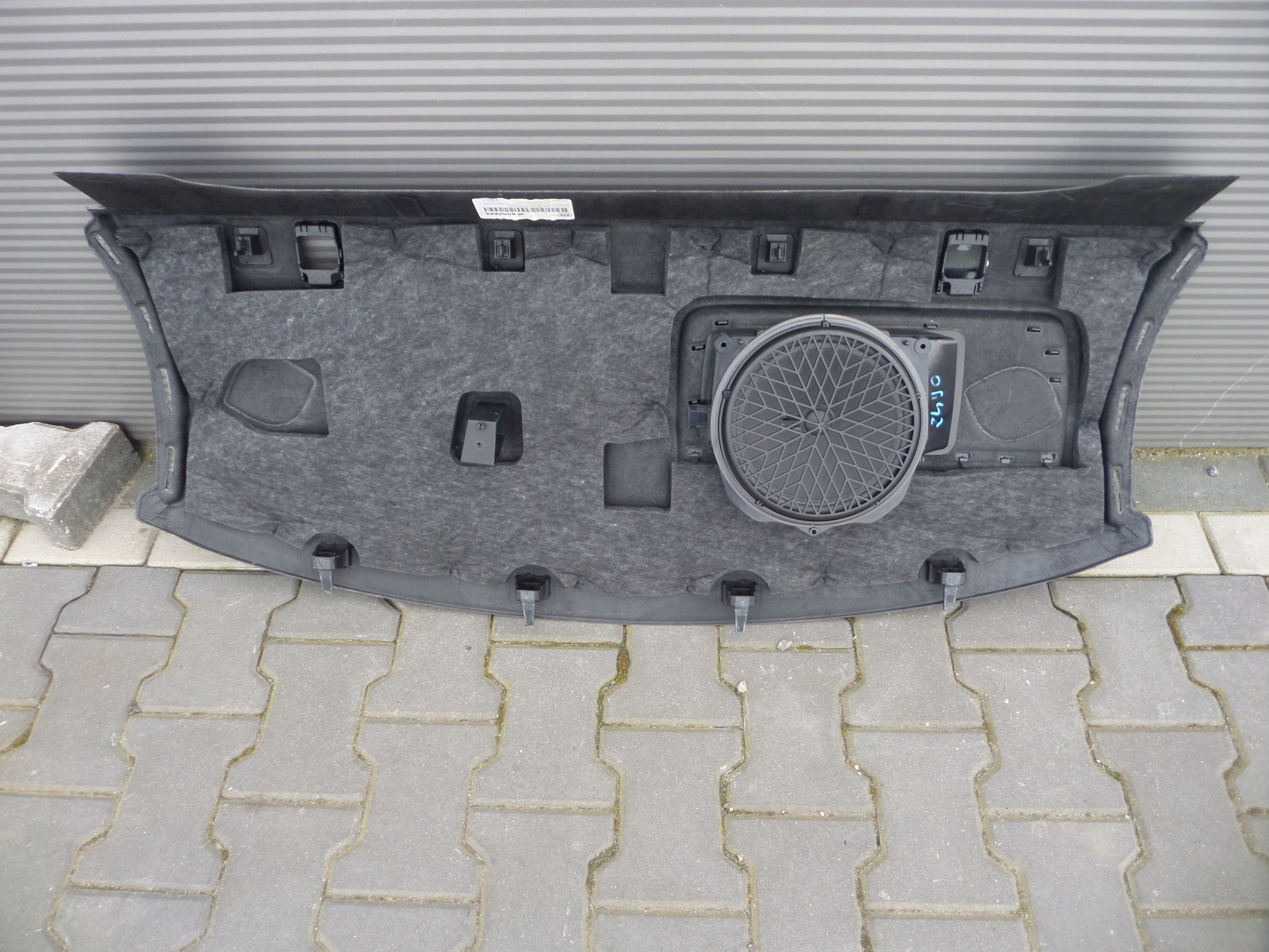 AUDI A4 B8 sedan plato boot 8K5863411A