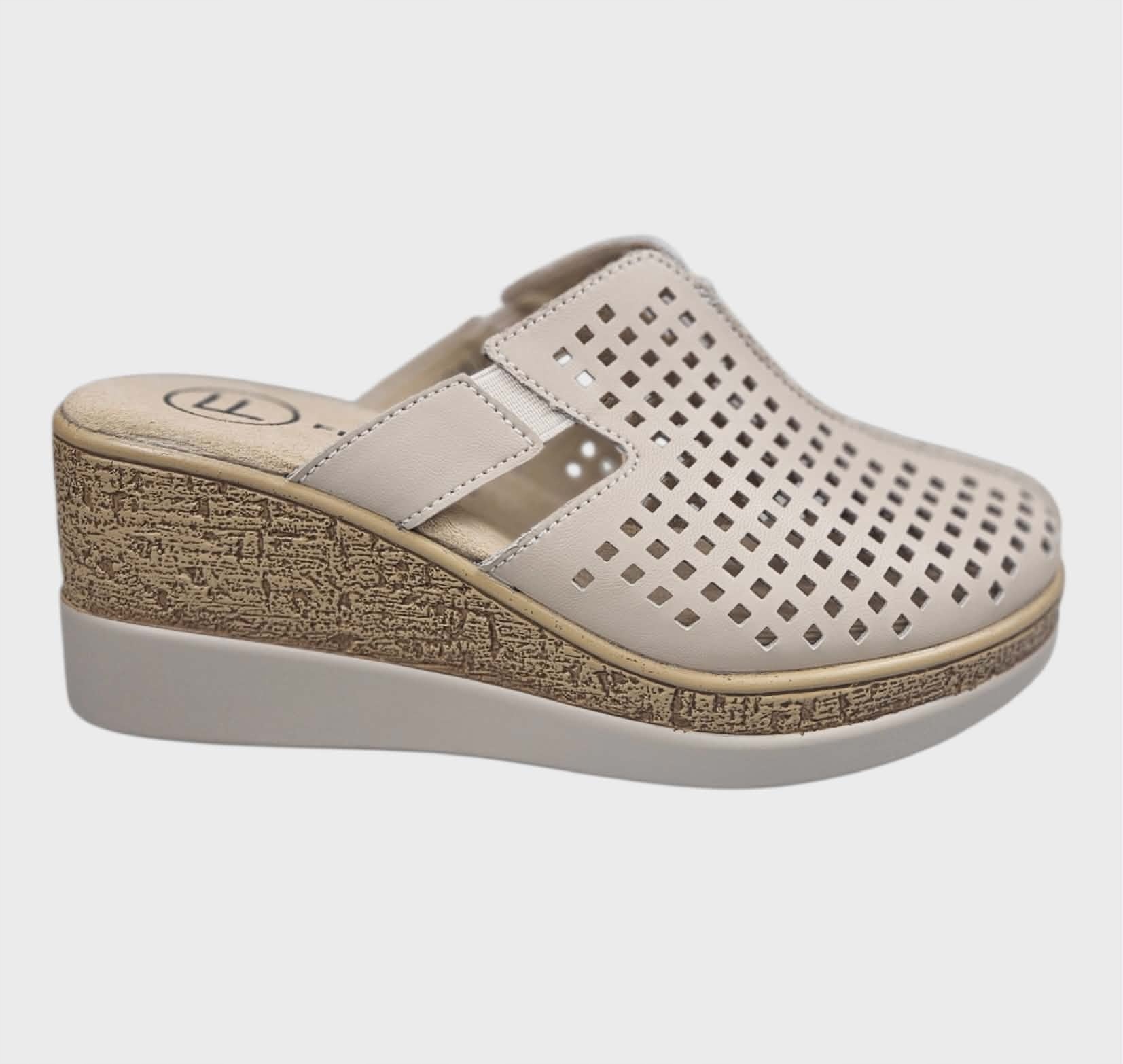 Nazouváky Na Koturně Ažurové Zakryté Prsty Filippo DK6818/26 Béžové vel. 38