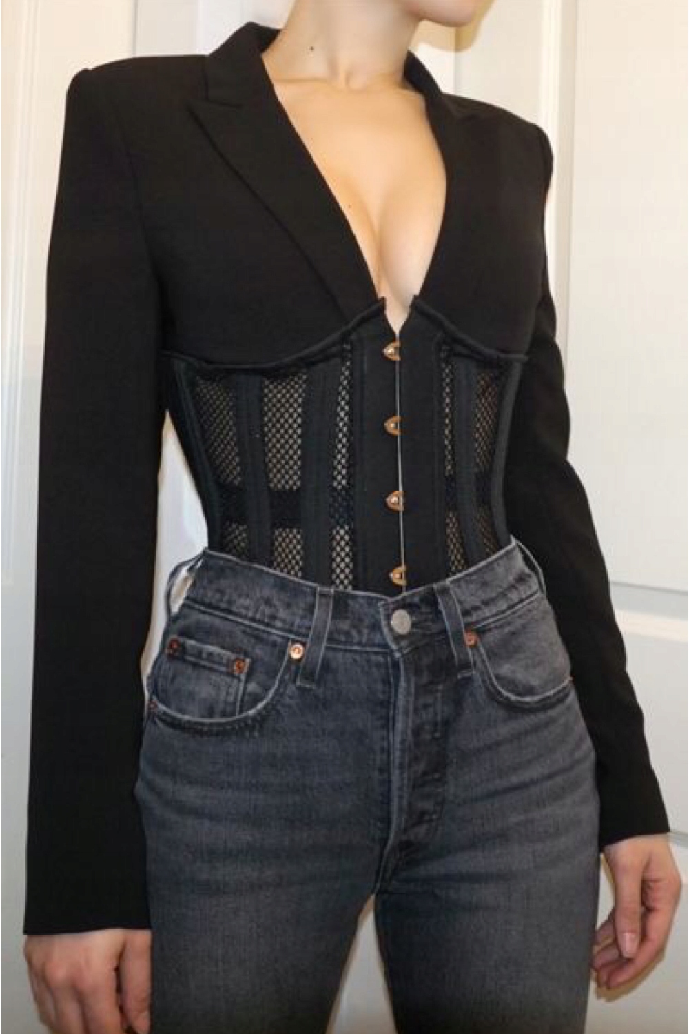 CZARNY GORSET MODELUJĄCY TALIĘ I BRZUCH WIĄZANY PAS XS Rozmiar XS