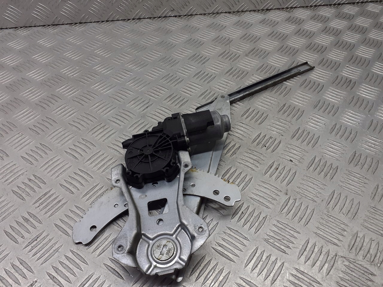 engine lifting of the window left rear part NISSAN NOTE 400928