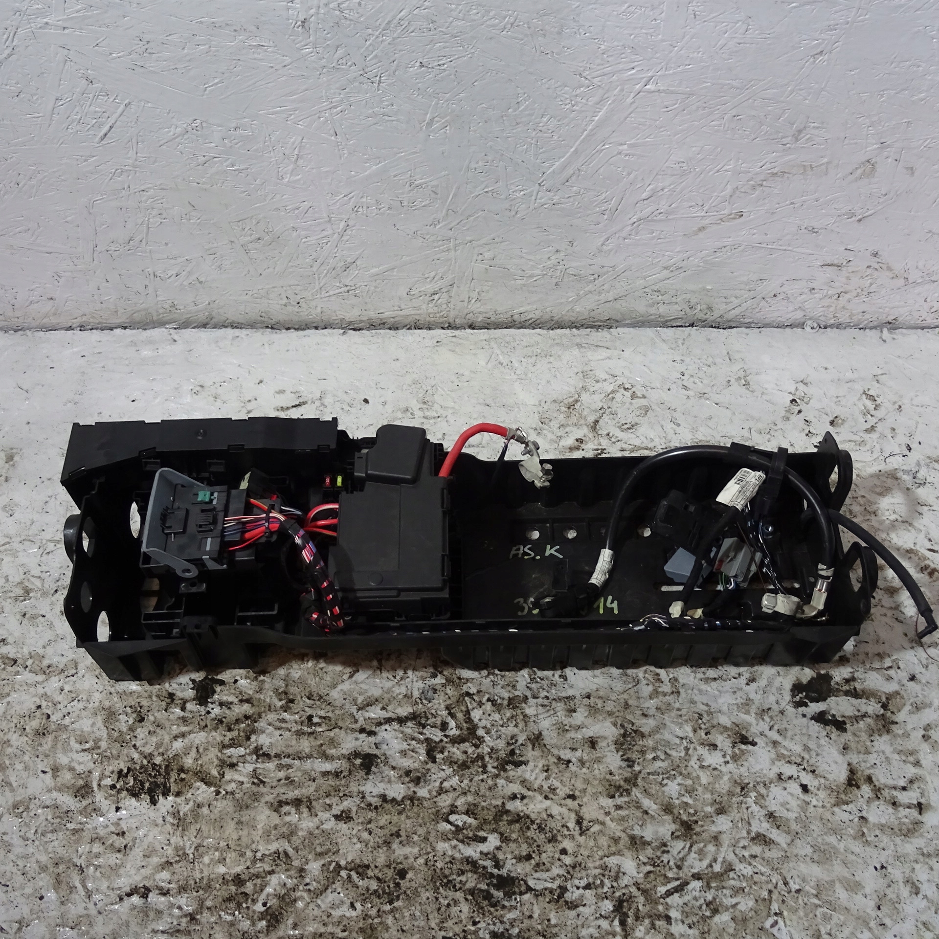 ОПЕЛЬ АСТРА К В ОСНОВАНИЕ БАТАРЕИ 39014514