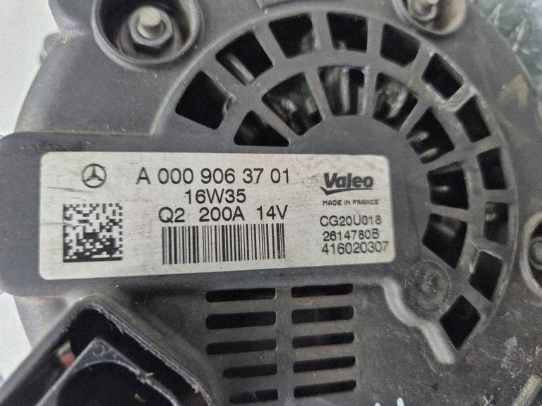 Mercedes C180d W205 1.6 Alternator A0009063701