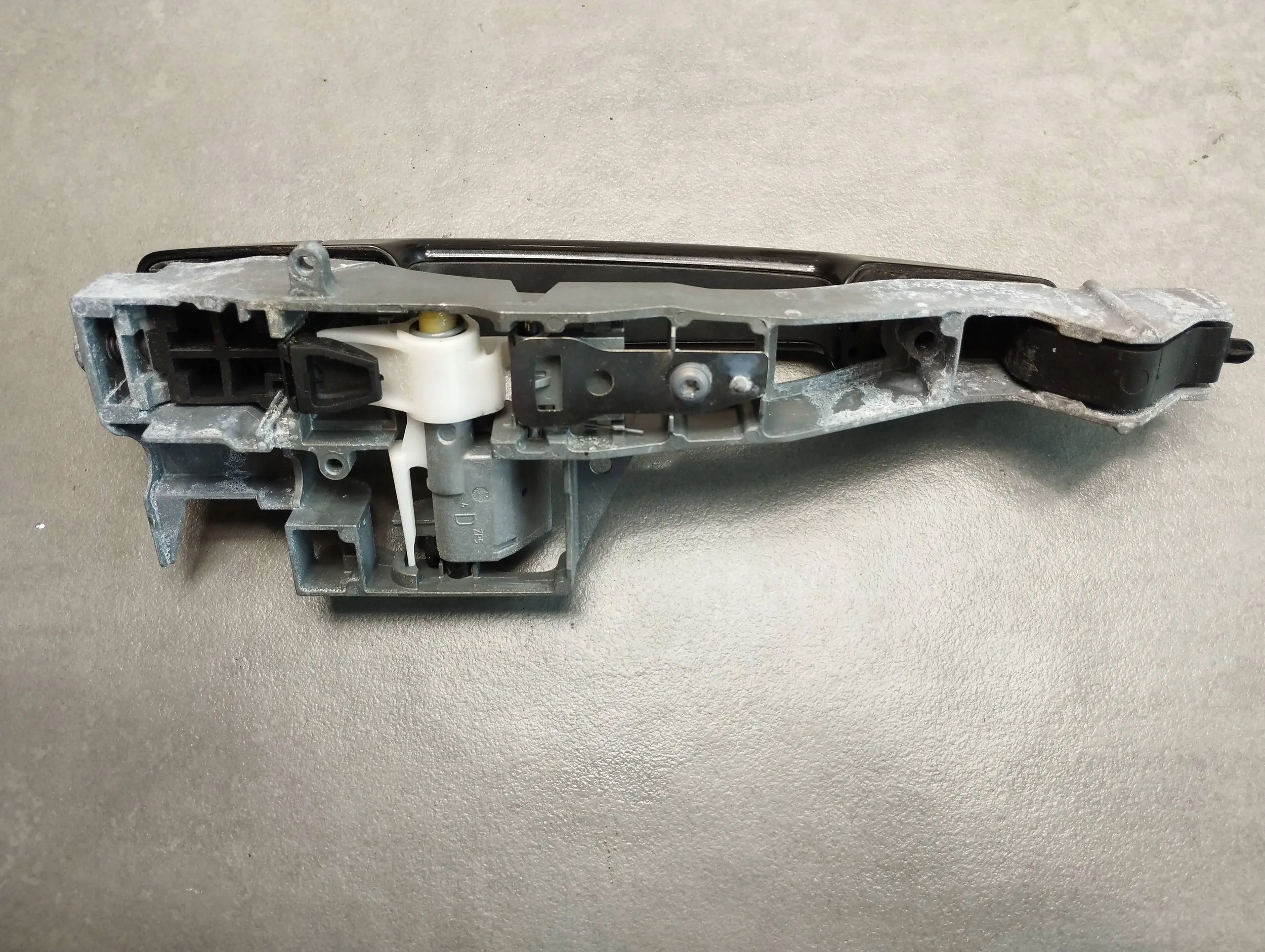 Peugeot 3008 and handle ZEW right front KTVD