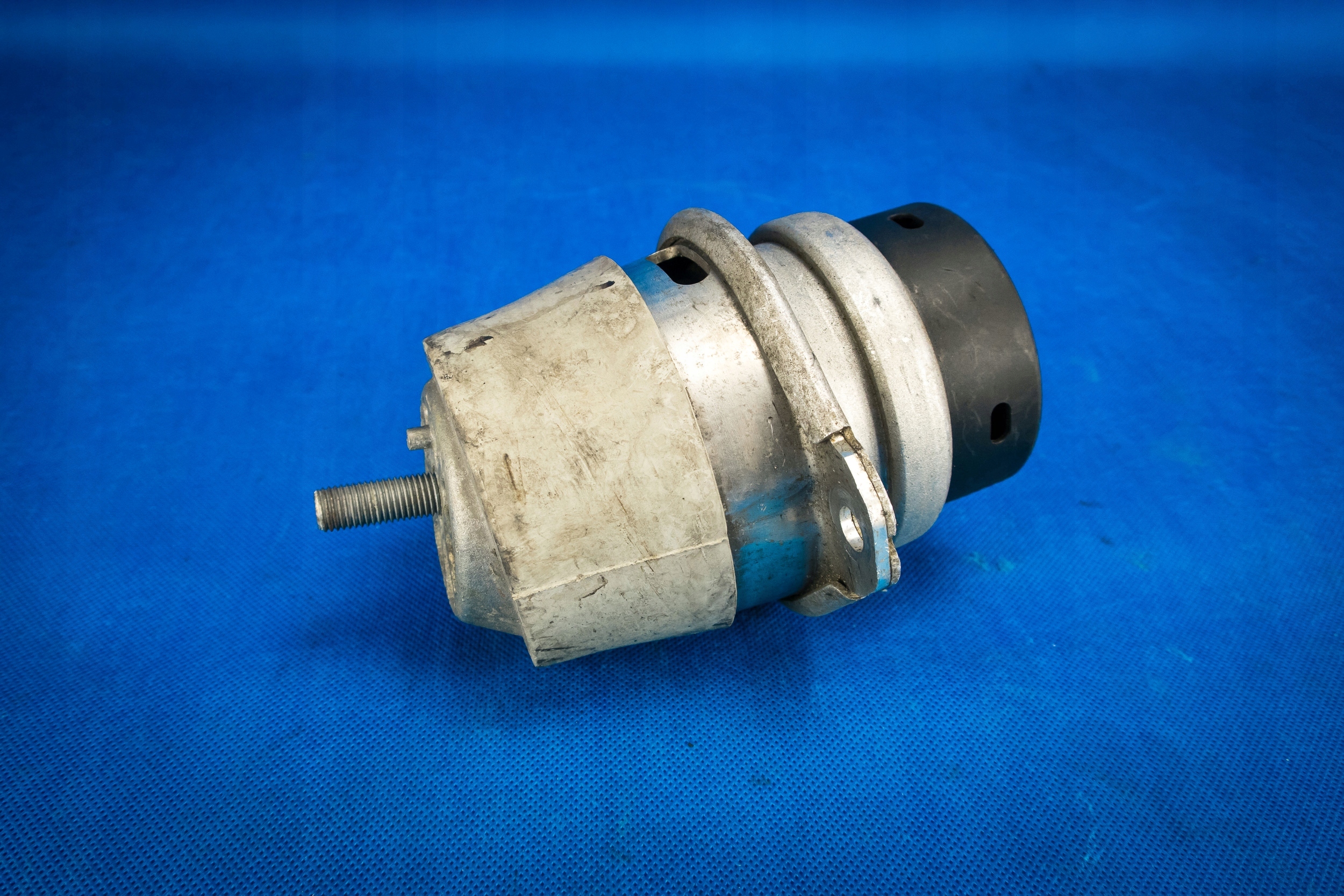 engine mount Audi Q7 4L Lift 7L8199131C