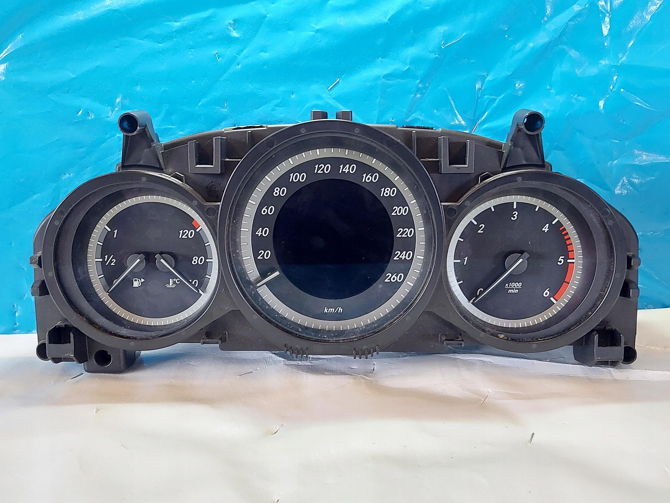 dials clock MERCEDES W204 2.2 CDI 2011r A2049004008