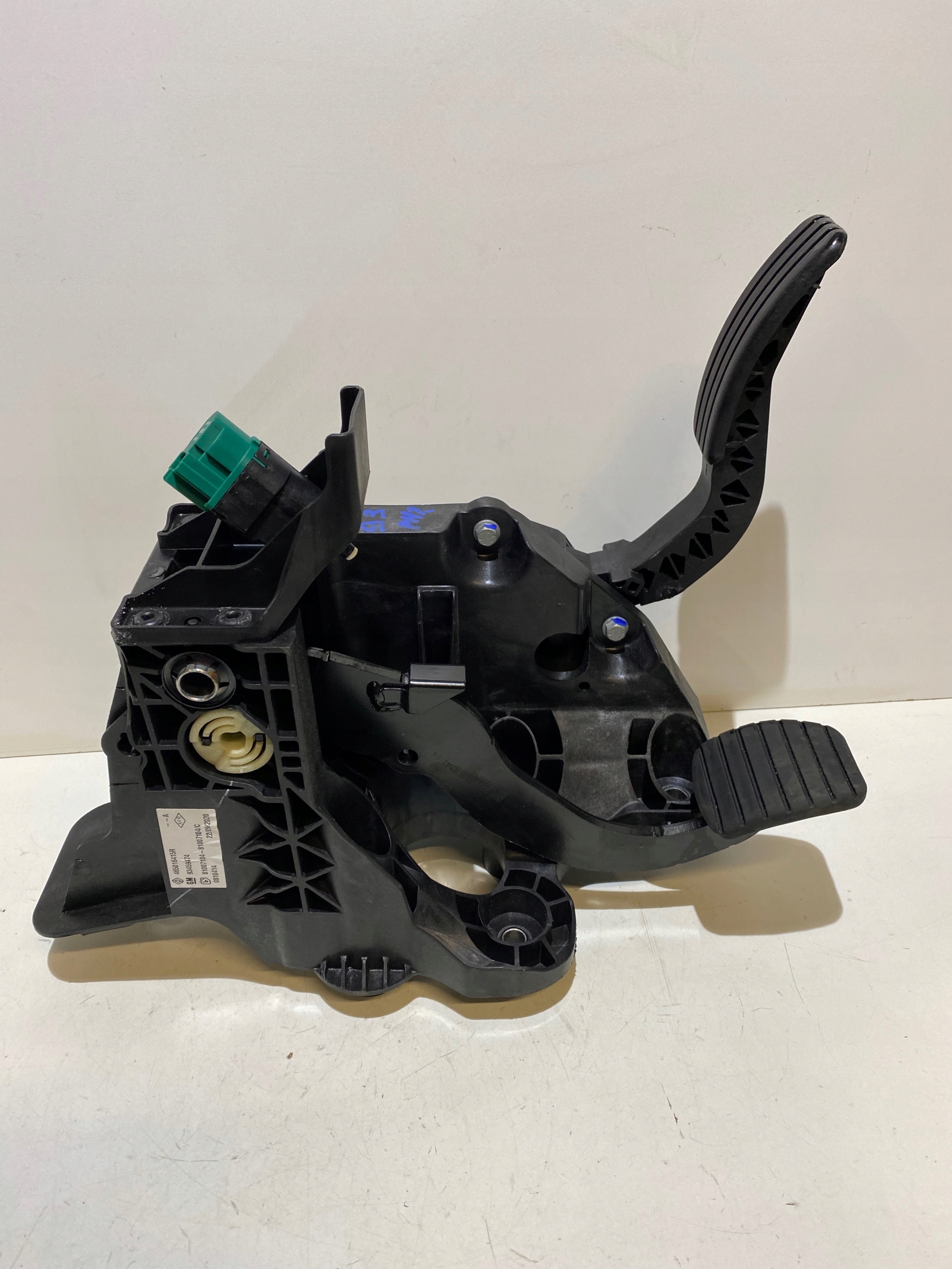 RENAULT TRAFIC III GASPEDAL 465016415R