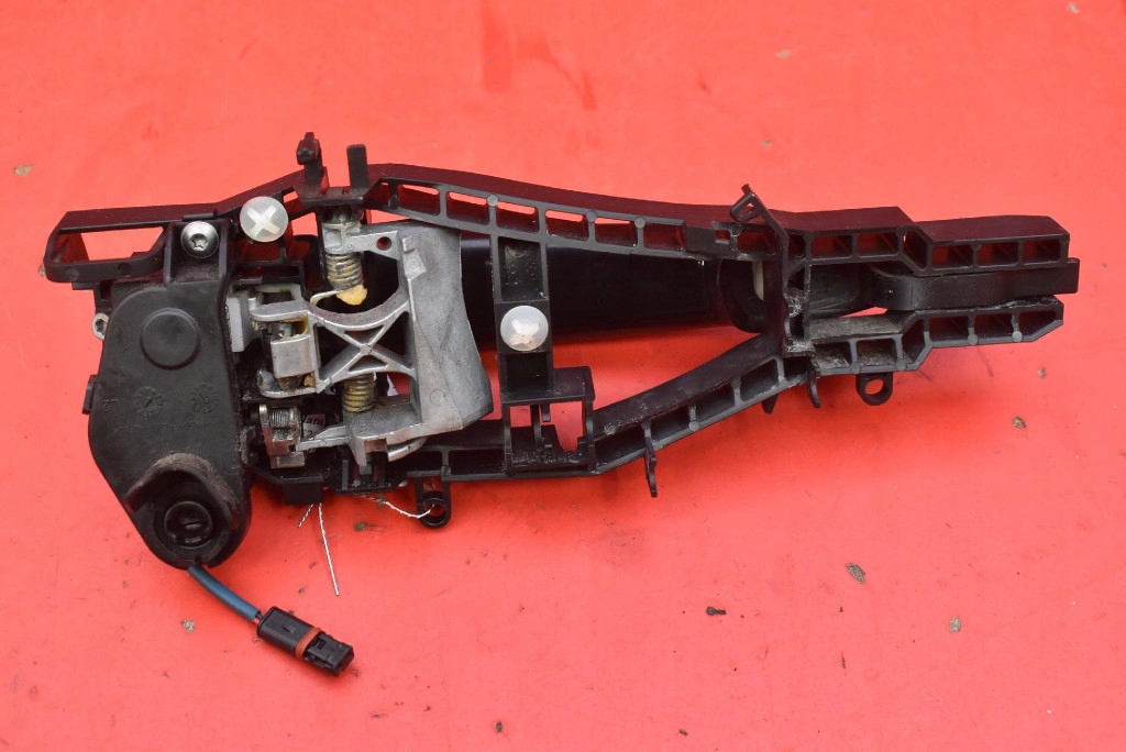 handle left front front BLACK SAPPHIRE METALLIC (475) BMW F20 11-15