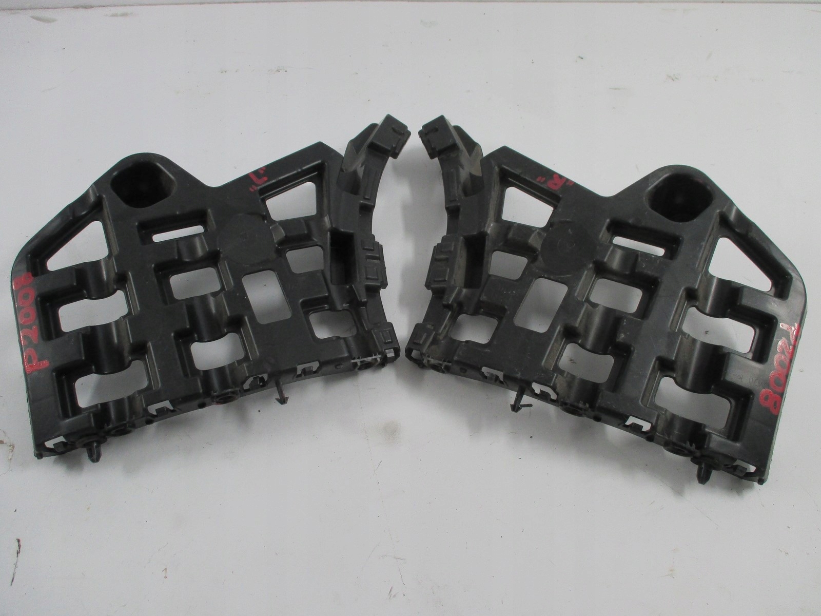 bumper bracket PEUGEOT 2008 9825853980 9825854180