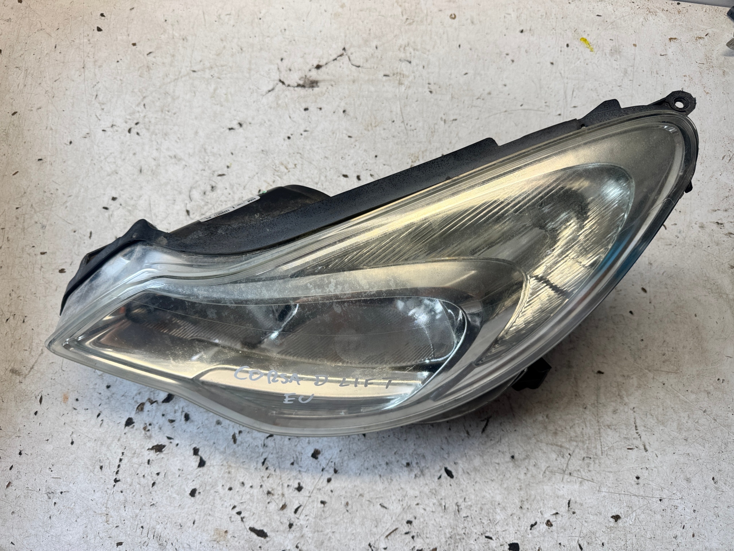 OPEL CORSA D LIFT REFLEKTOR light left front left EUROPA 13295011