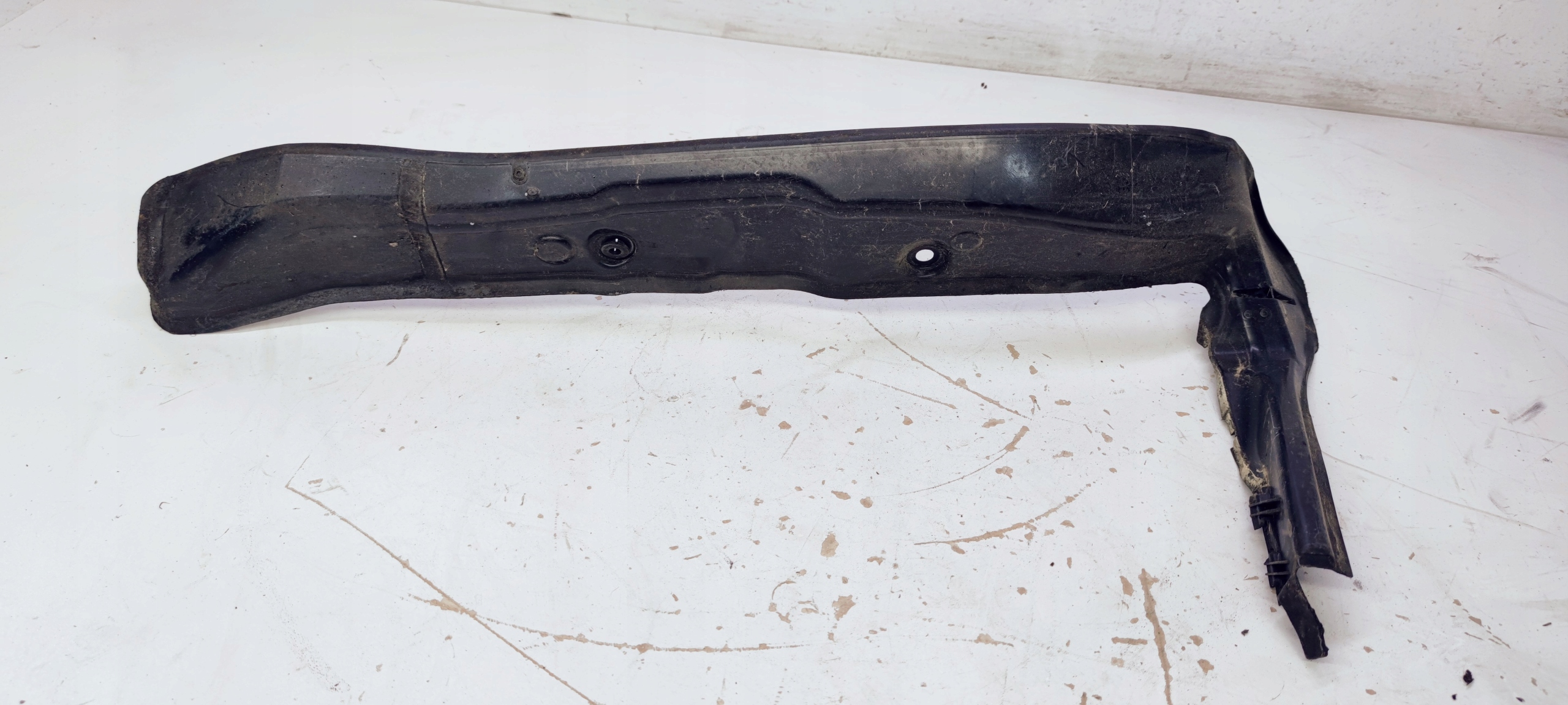 INSONORISATION AILE DROIT AUDI A7 4G8821112A