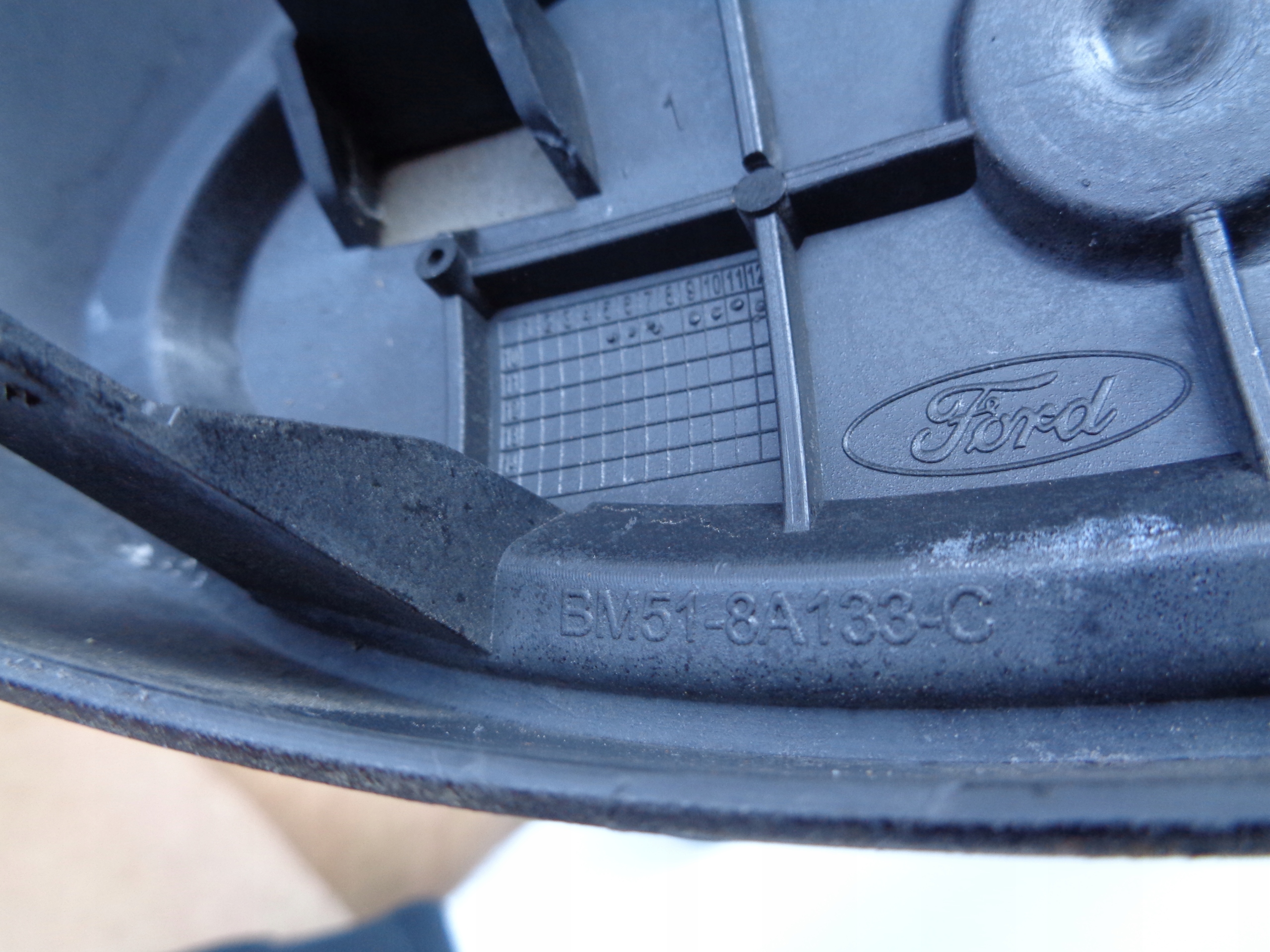 front PREKLADgrill FORD FOCUS MK3 11-14