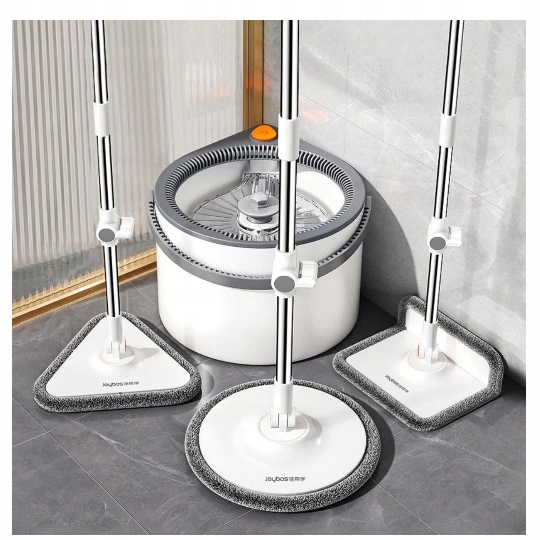 Mop a kbelík Joybos s vyměnitelnými nástavci odděluje špinavou a čistou vodu