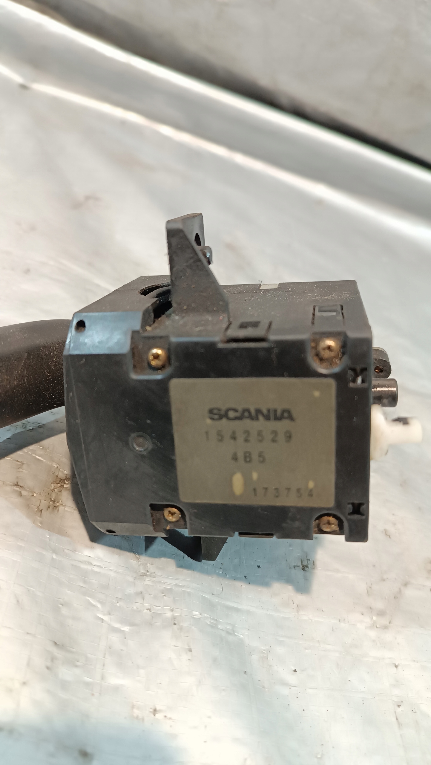Commodo essuie glace MANETKA SCANIA 1542529