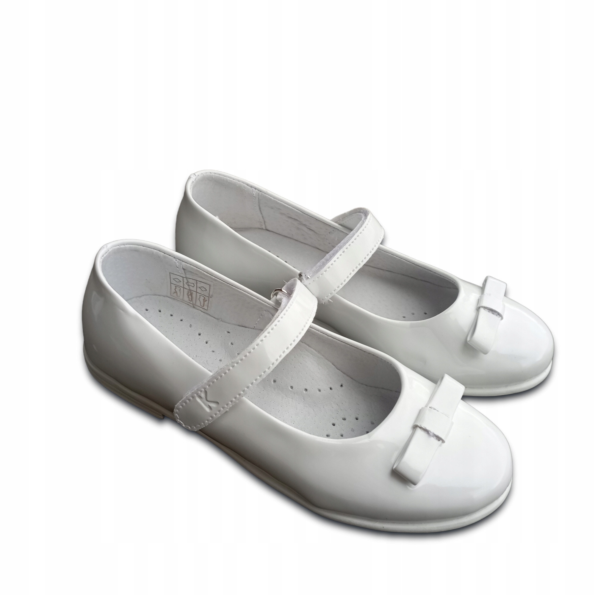 BUTY KOMUNIJNE BALERINKI BIAŁE RZEPY KORNECKI 31 Marka Kornecki