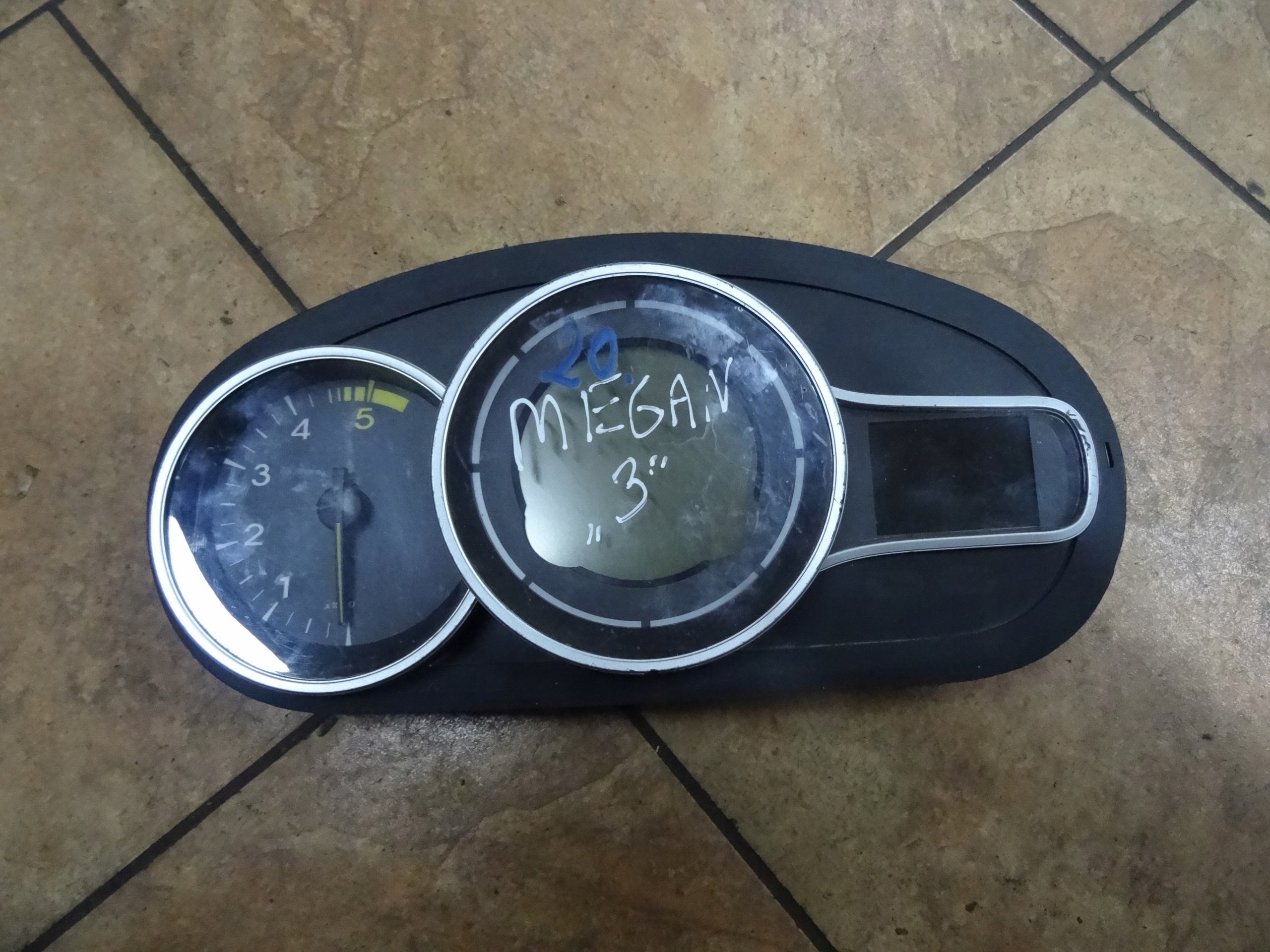 MEGANE 3 LICZNIK ZEGARY A2C53285111