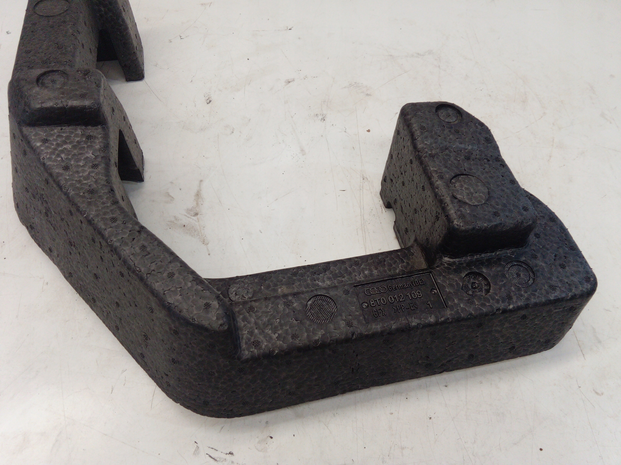 CRIC INSERT AUDI A4 A5 8T0012109