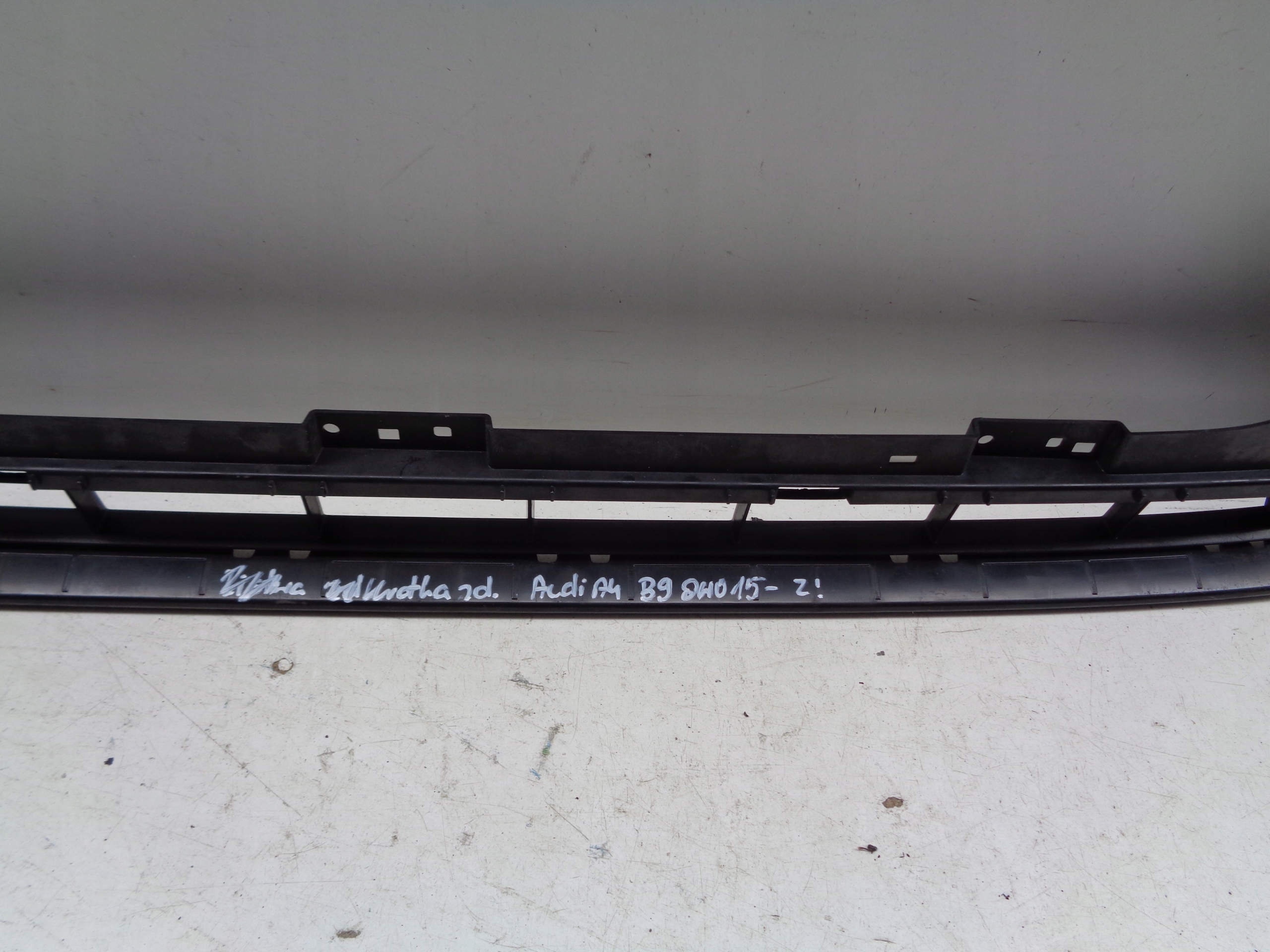 griglia Paraurti AUDI A4 B9 8W 8W0 15