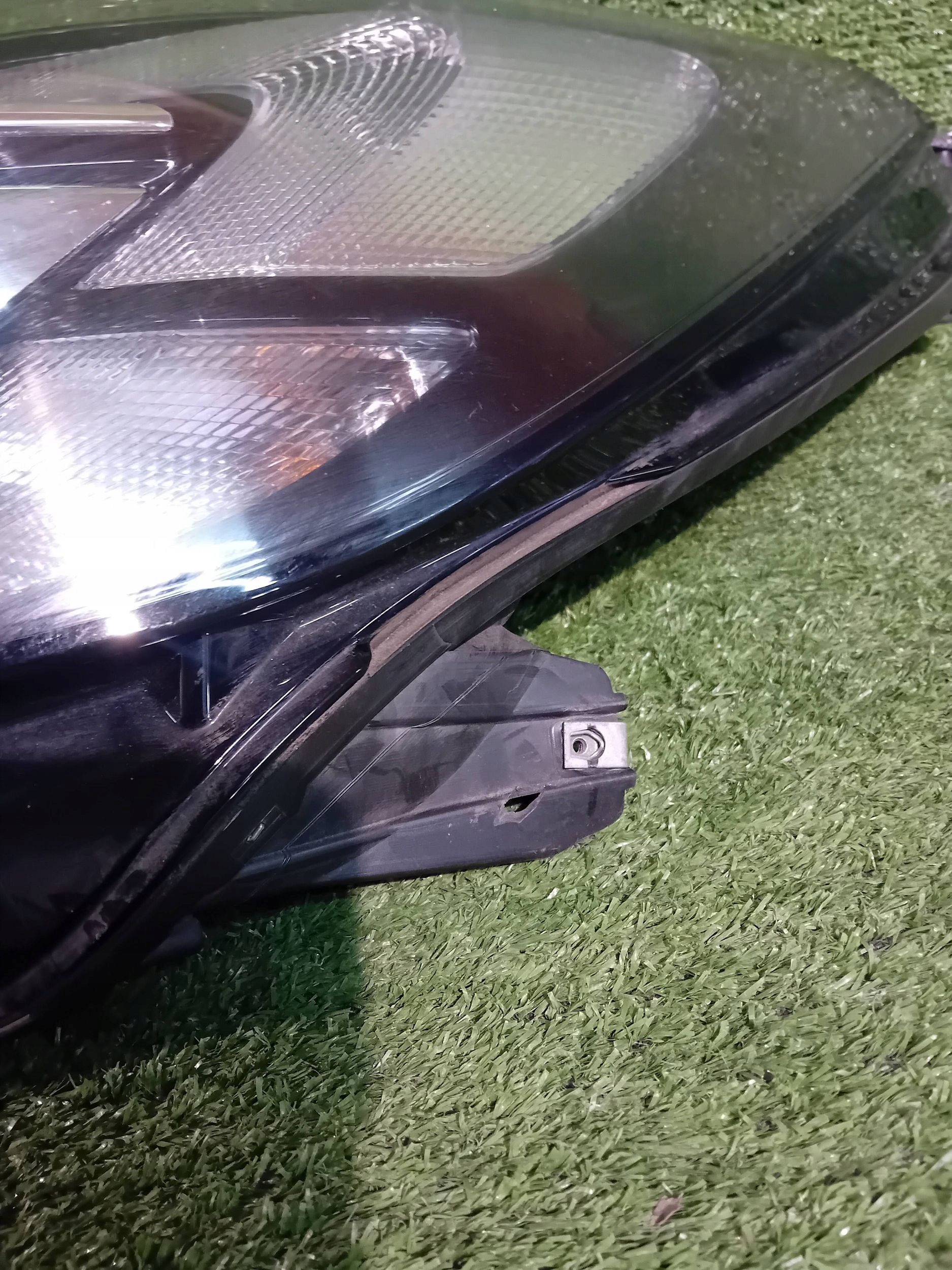 REFLEKTOR sinistra Anteriore OPEL CORSA E 14- XENON NR.956