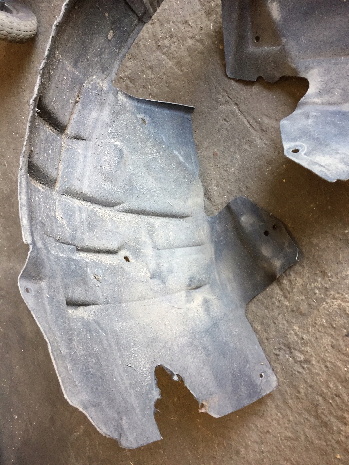 AUDI A5 8T mudguard side left front 08-11R