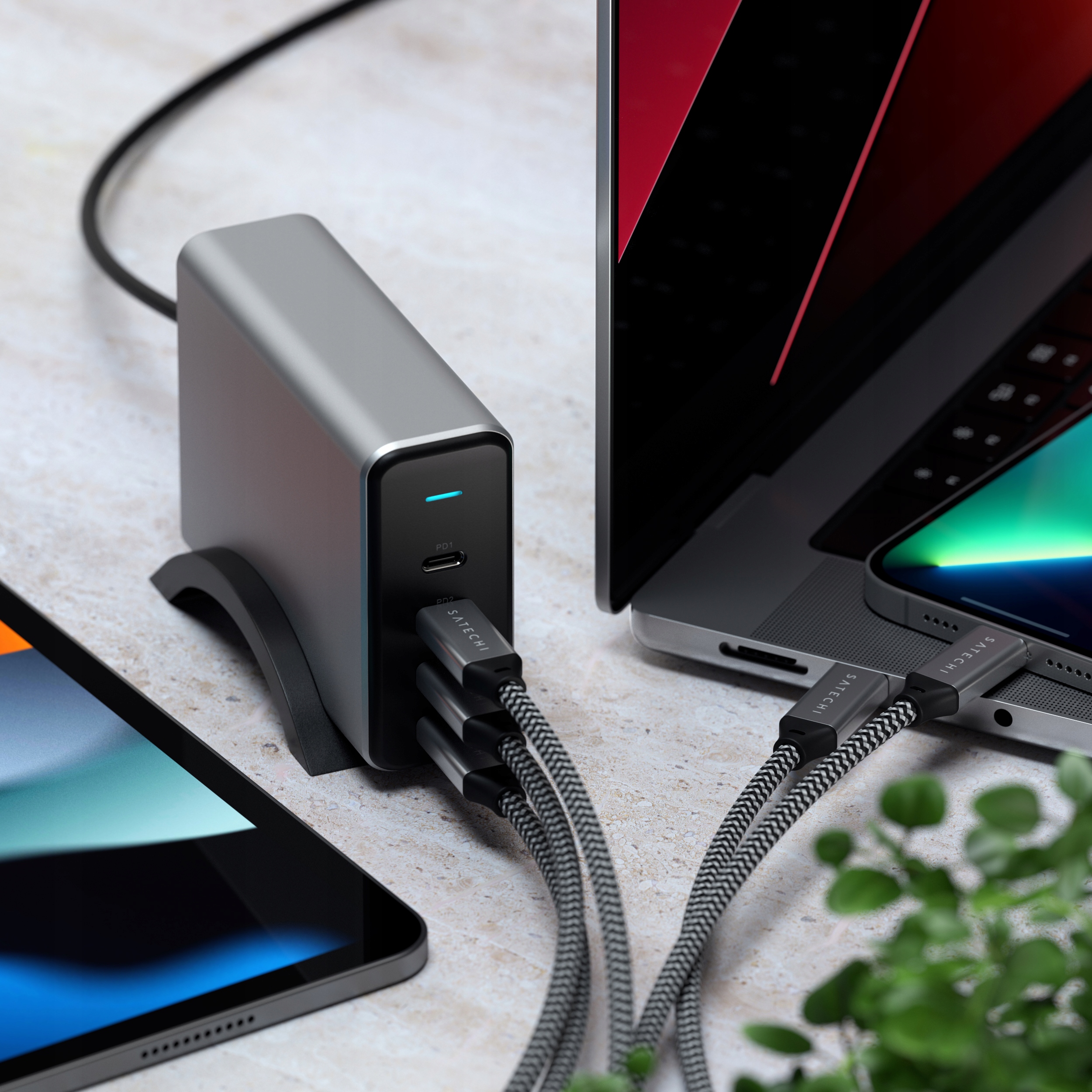 SATECHI - ŁADOWARKA SIECIOWA 4X USB-C 165W SZYBKI ZASILACZ ADAPTER Zgodność ze standardem Quick Charge 3.0