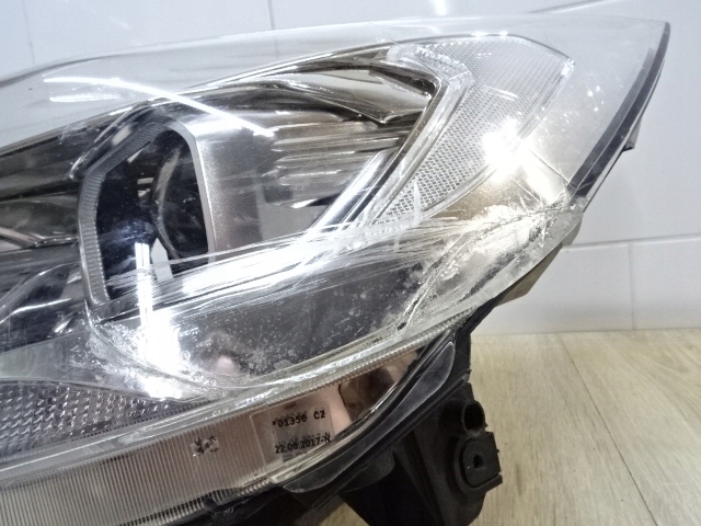LAMPA PRZEDNIA LEWA FORD KUGA II LIFT GV4113D155AG Wersja Europejska