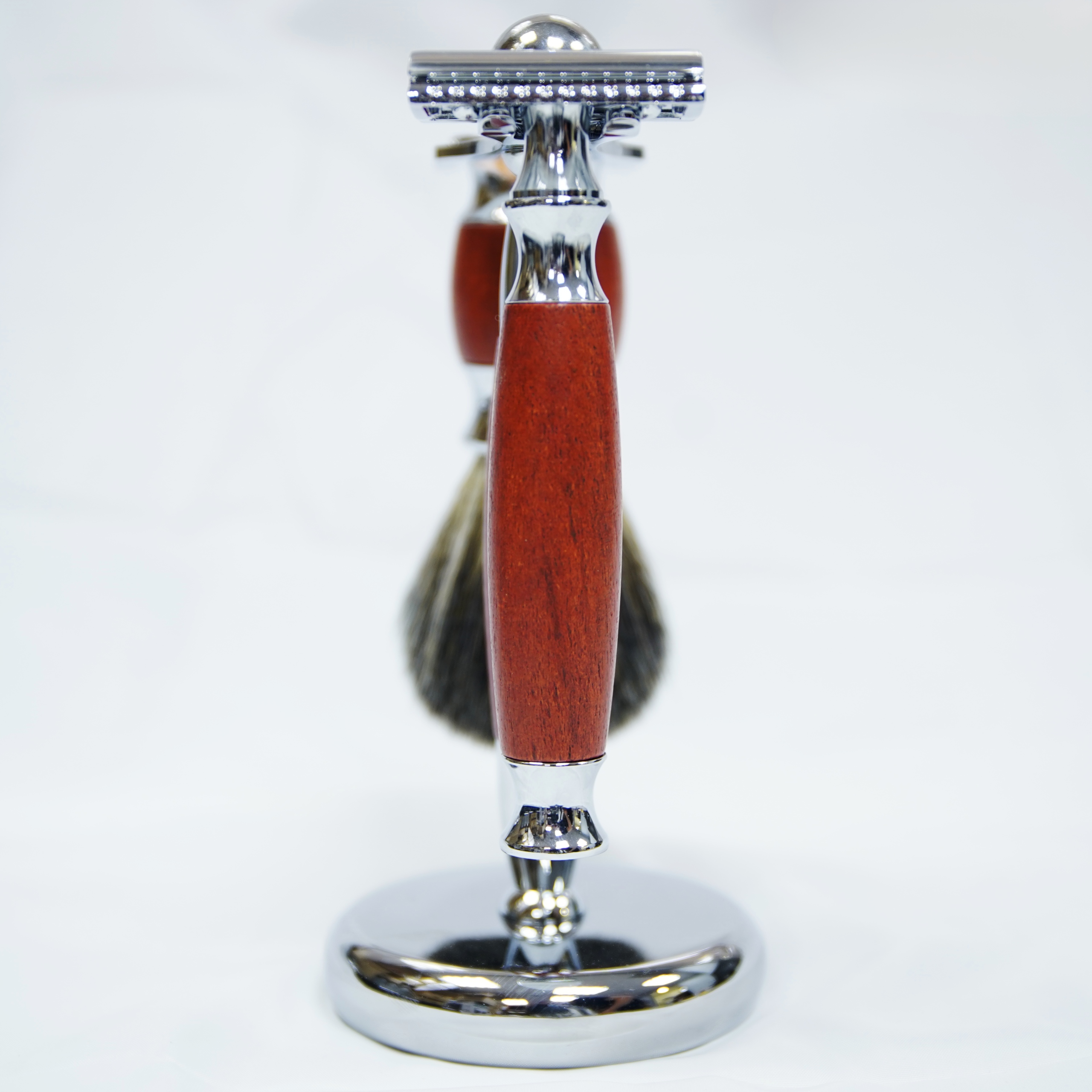 ZESTAW DO GOLENIA Z MASZYNKĄ DO GOLENIA PĘDZEL DO GOLENIA Stan opakowania oryginalne