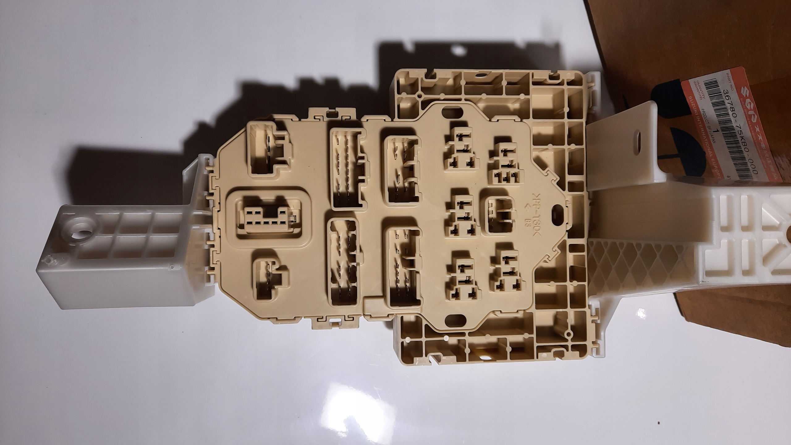 MODUŁ BSI BCM 36770-75K30 SUZUKI SX4 NOWY OEM Numer katalogowy części 36770-75K30