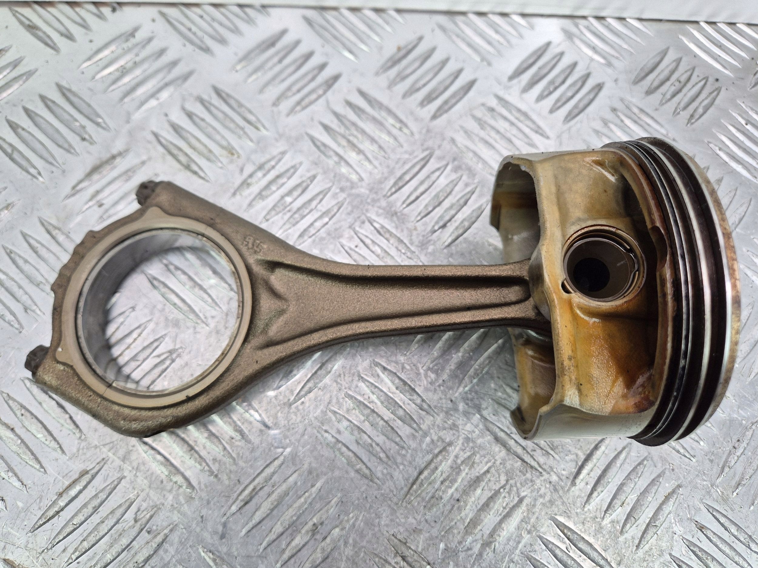 Piston avec bielle BMW 5 E60 E61 550i 7544525 N62B48B