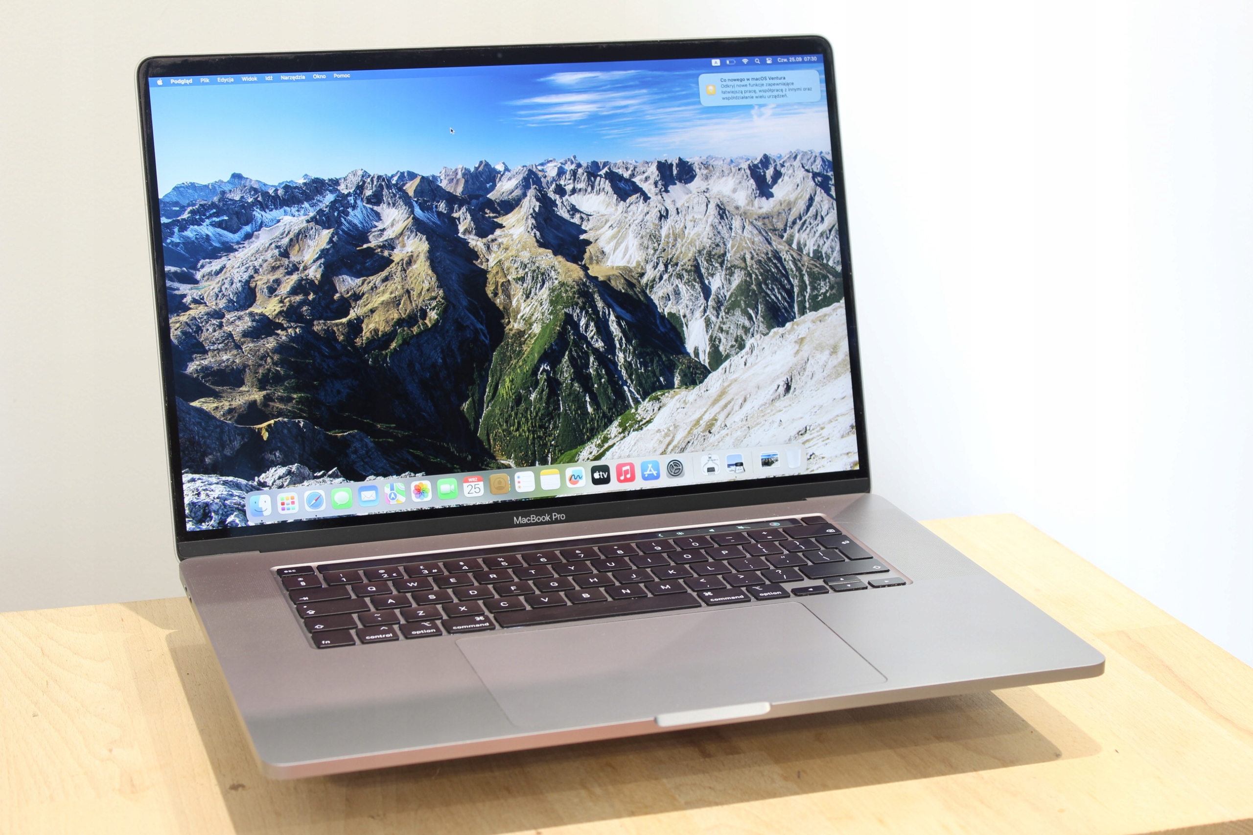 MacBook Pro 16 i7 2.6 32 GB 512 SSD A2141 Space Gray - Sklep