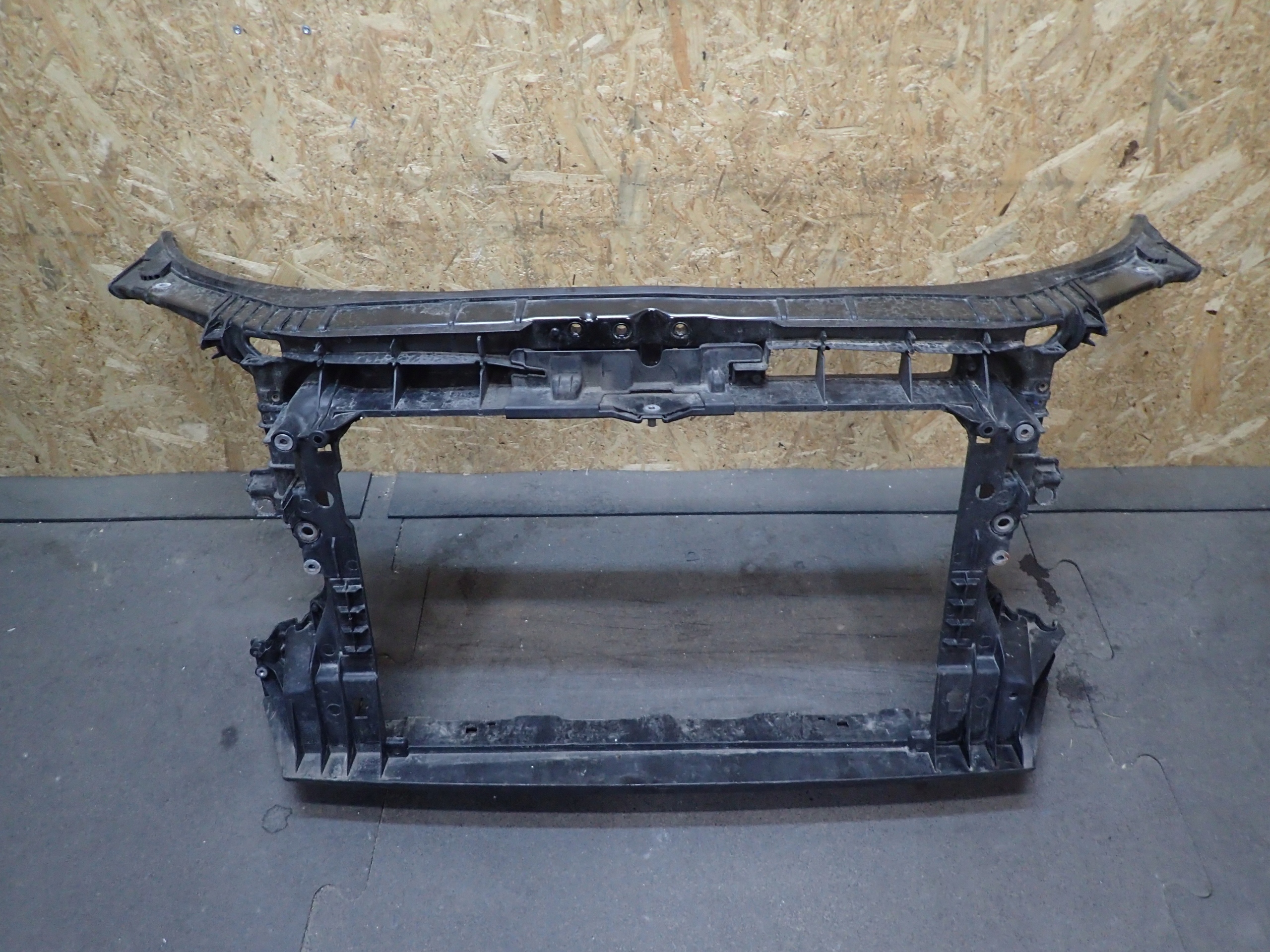 PAS PRZEDNI AUDI A3 LIFT 08-12 8P0805594C