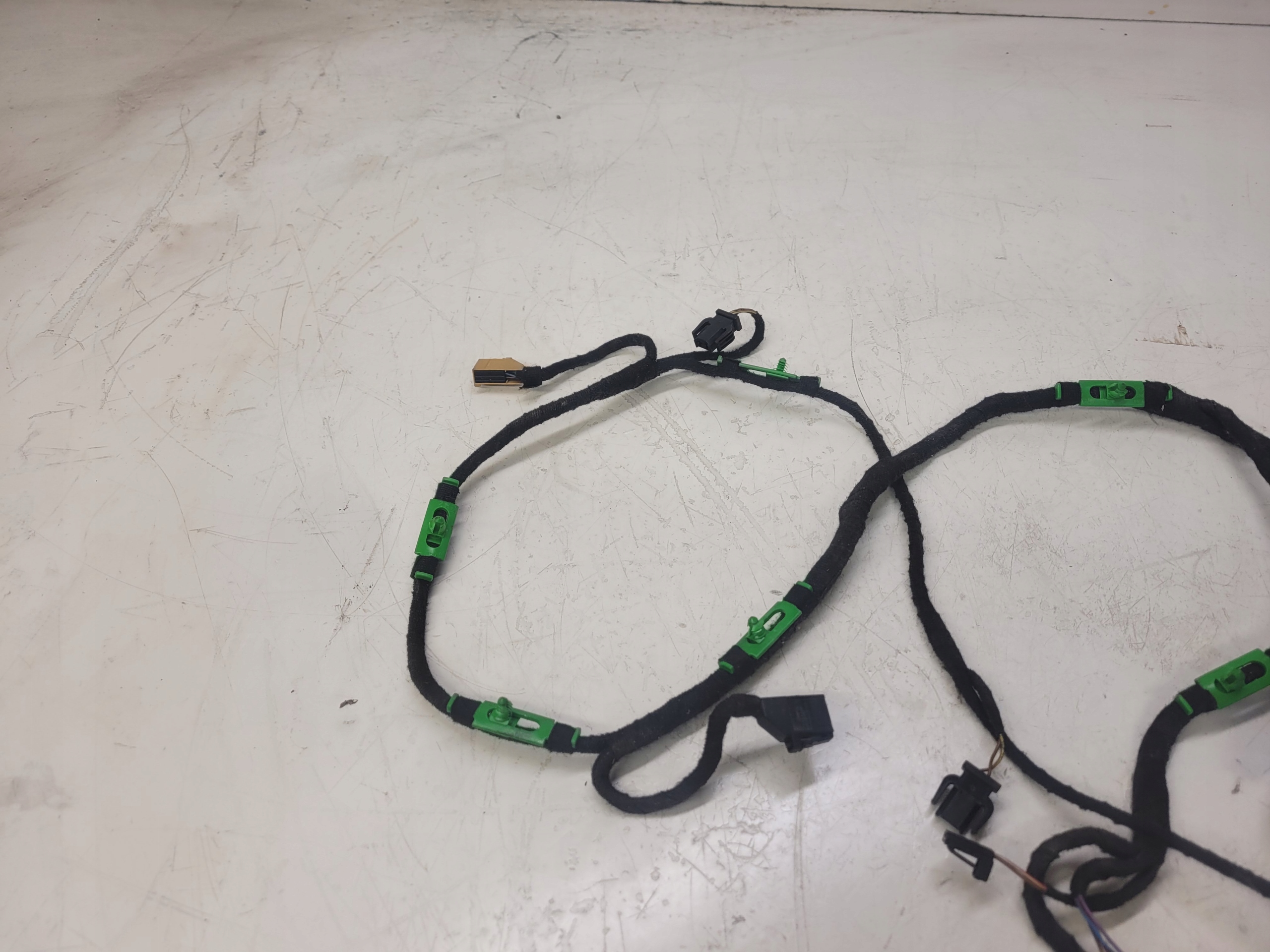 bundle BOCZKA left front AUDI A6 C6 4F1971035J