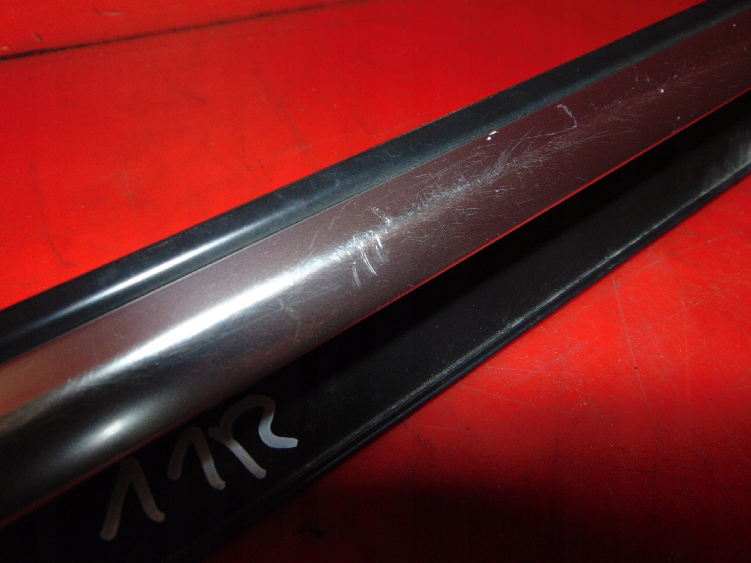 AUDI A5 8F CABRIO moulding dust door right