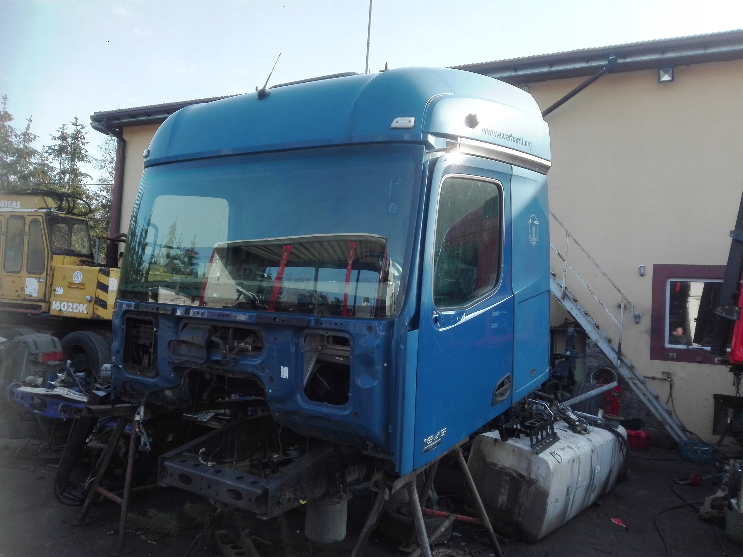 KABINA MERCEDES ACTROS MP4 15.000 ZŁ NETTO