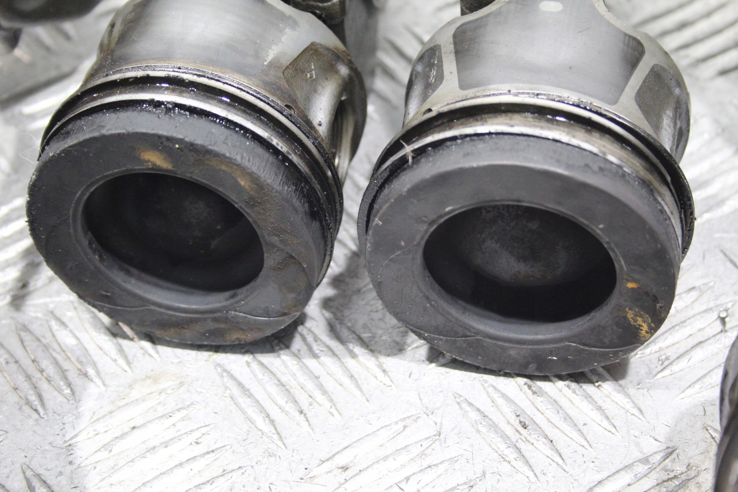 crank pistons A-KLASA W176 1,5 CDI