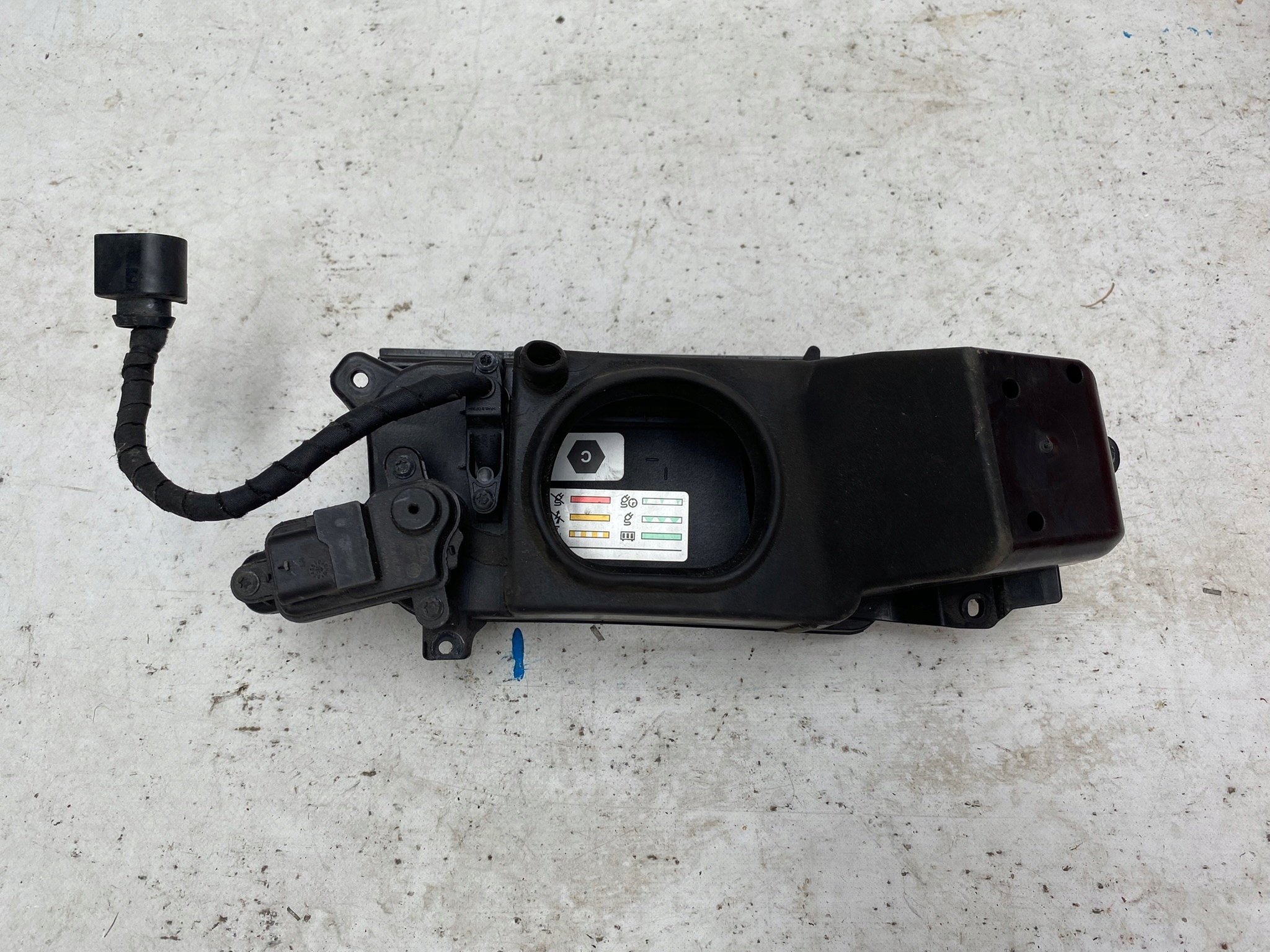 VW ARTEON 3G8 17- KLAPKA Adapter, Stecker LADOWANIA 3G8853396
