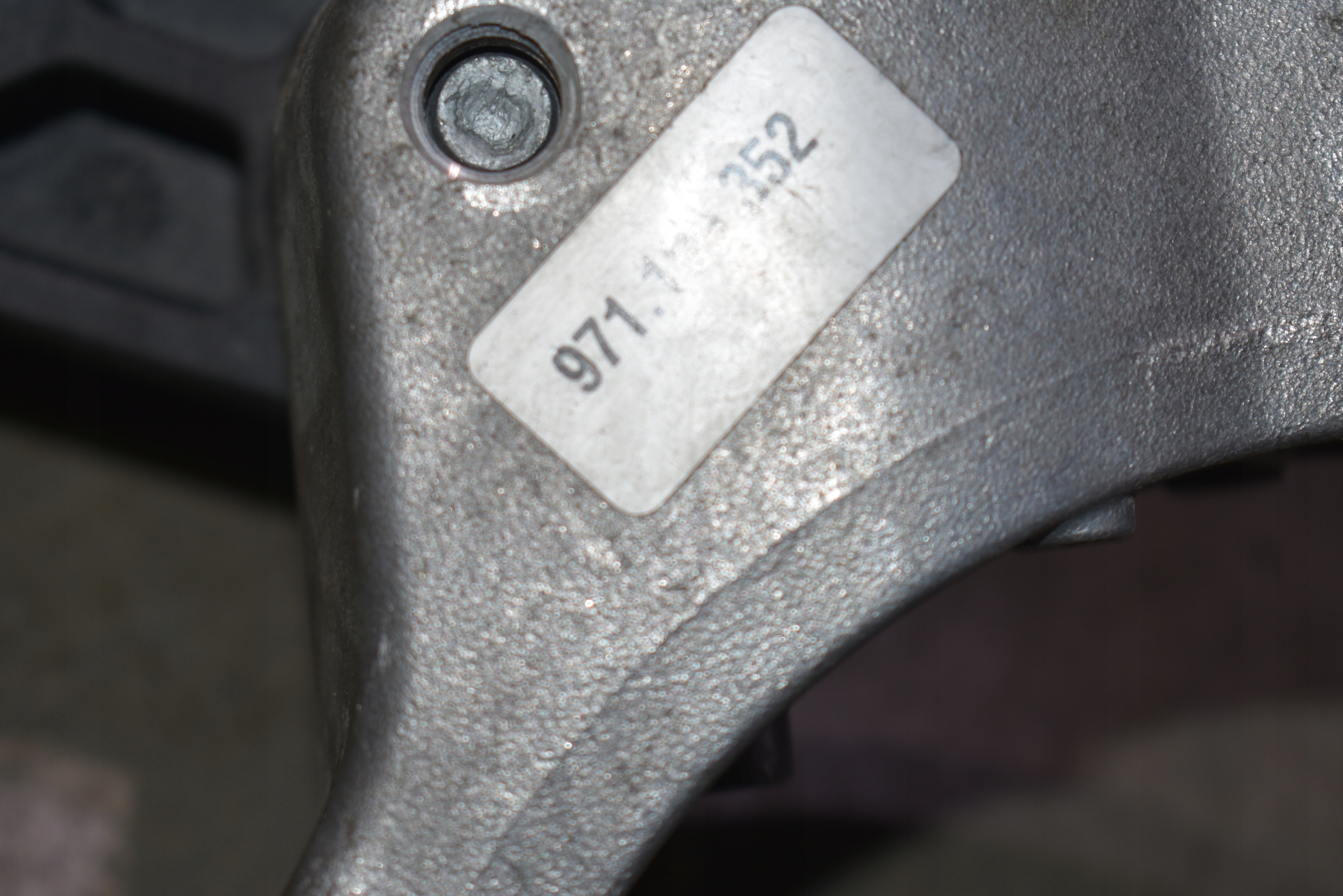 IDEALNA holder engine mount PORSCHE PANAMERA 971 1