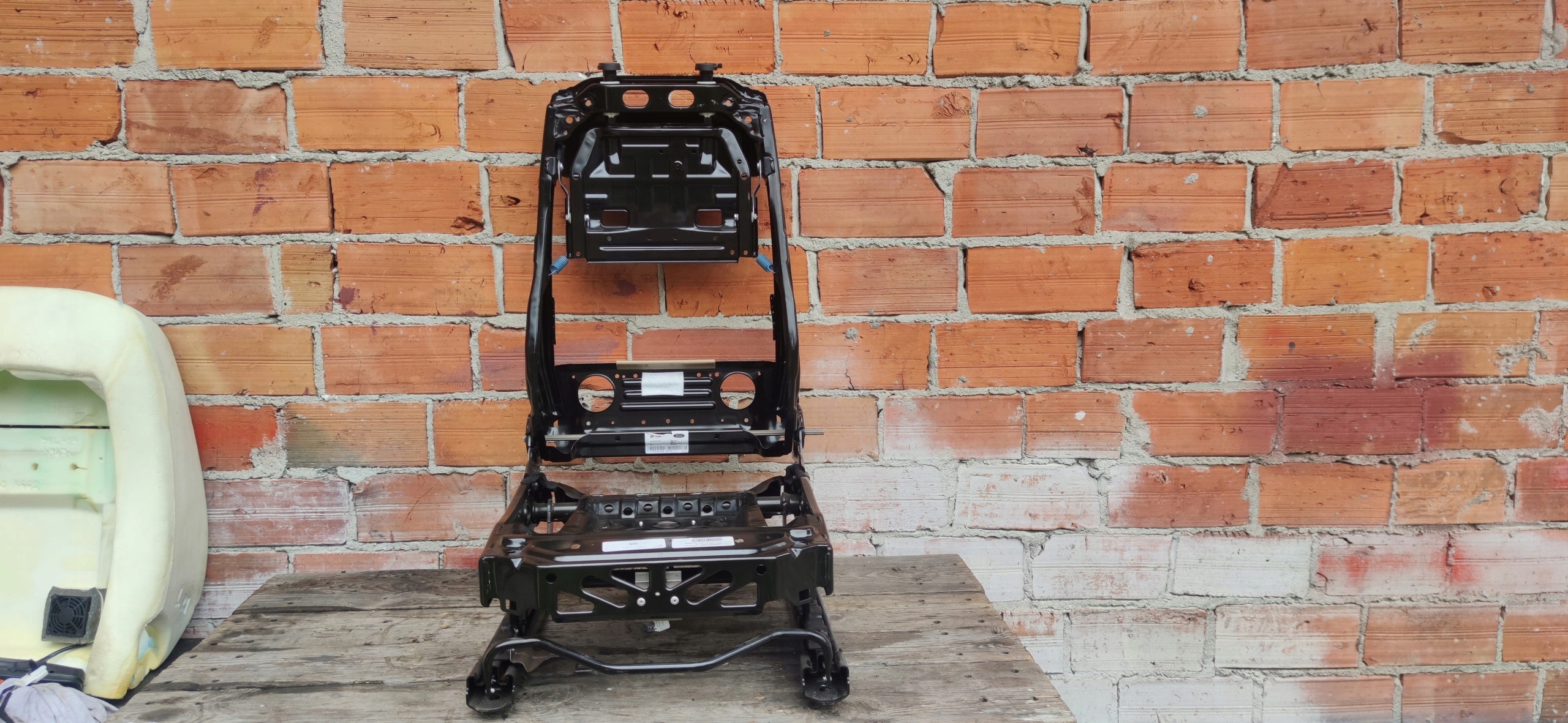 Mondeo MK4 сиденье левый передний вентиляция стойка