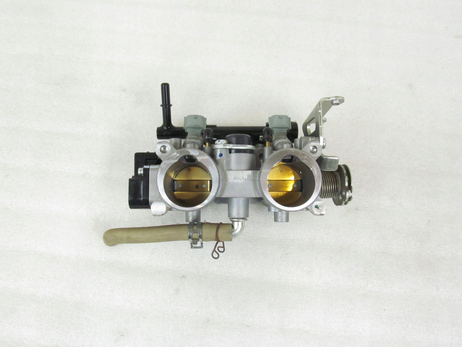 Впорскування + дросельні заслінки + TPS Yamaha R-3, 15R ABS