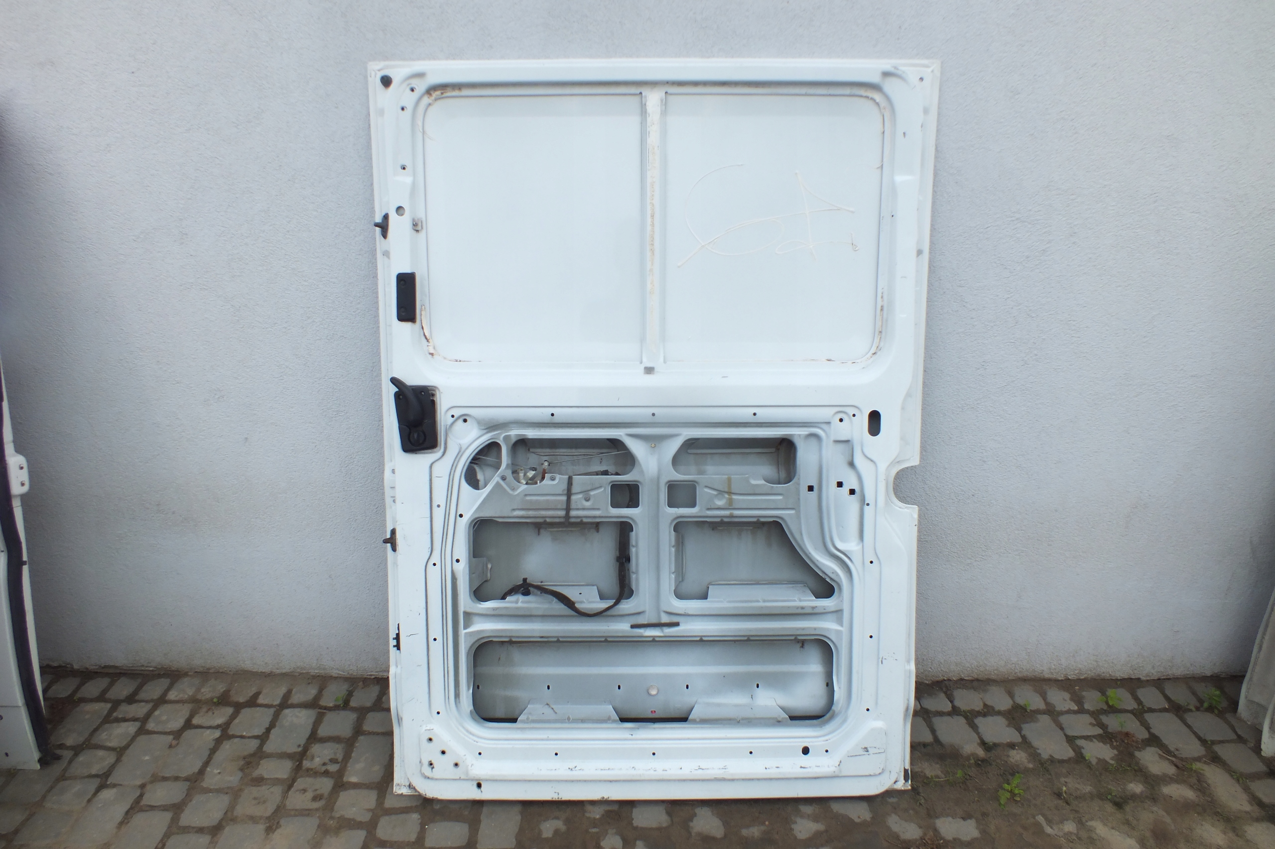 DRZWI BOCZNE PRZESUWNE MASTER,MOVANO INTERSTAR Producent części Renault OE