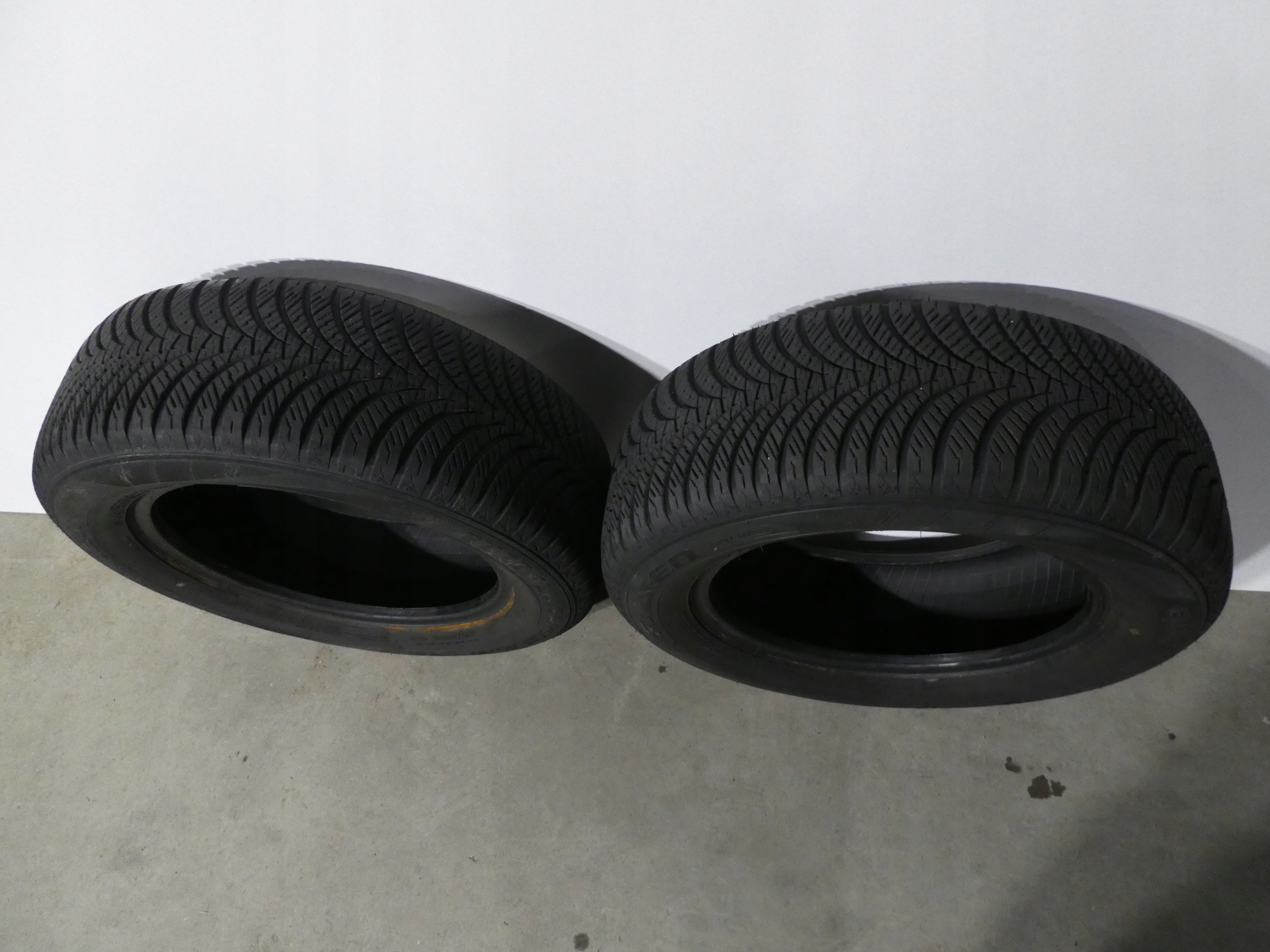 2X tyres Falken 215/60/16 2022R