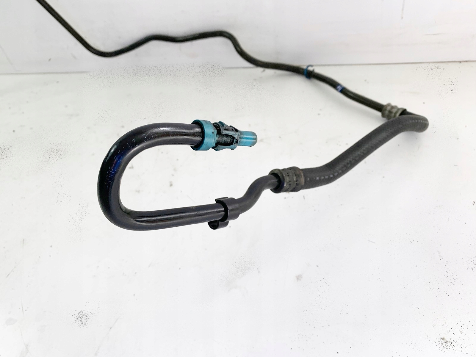 VECTRA C SIGNUM 1.9 CDTI PRZEWÓD PALIWA ZASILAJĄCY Producent części Opel OE