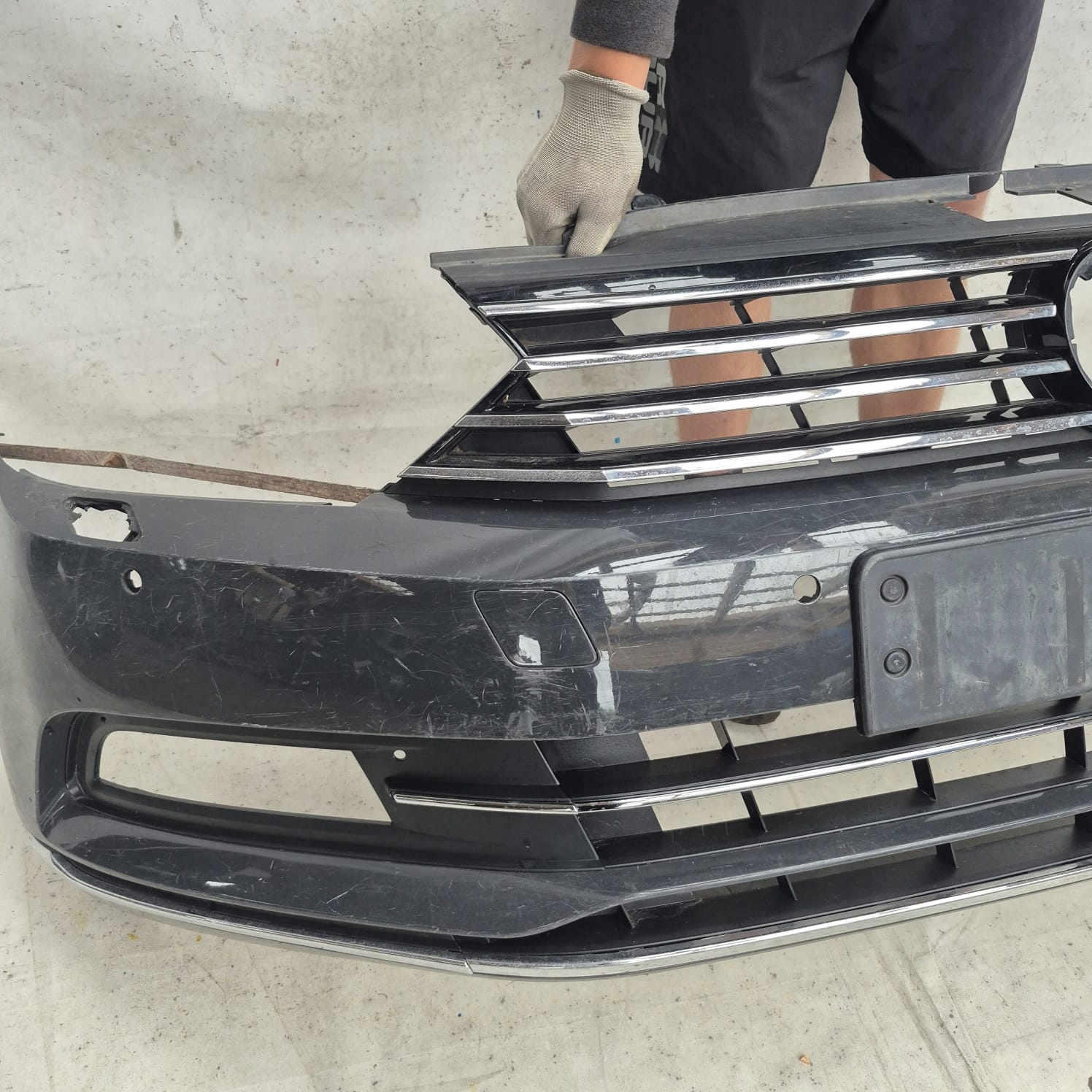 VW PASSAT B8 3G0 HIGHLINE 14- bumper front front PDC SPR 3G0807221A