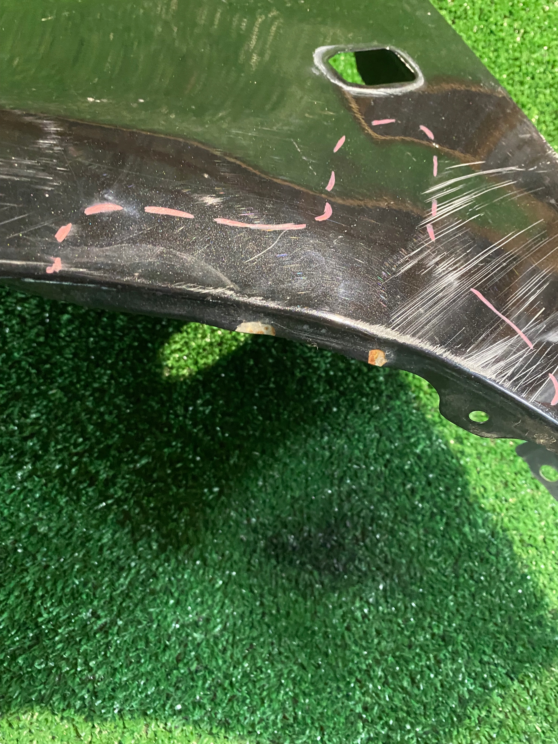 fender front left TOYOTA AVENSIS T25 02-06