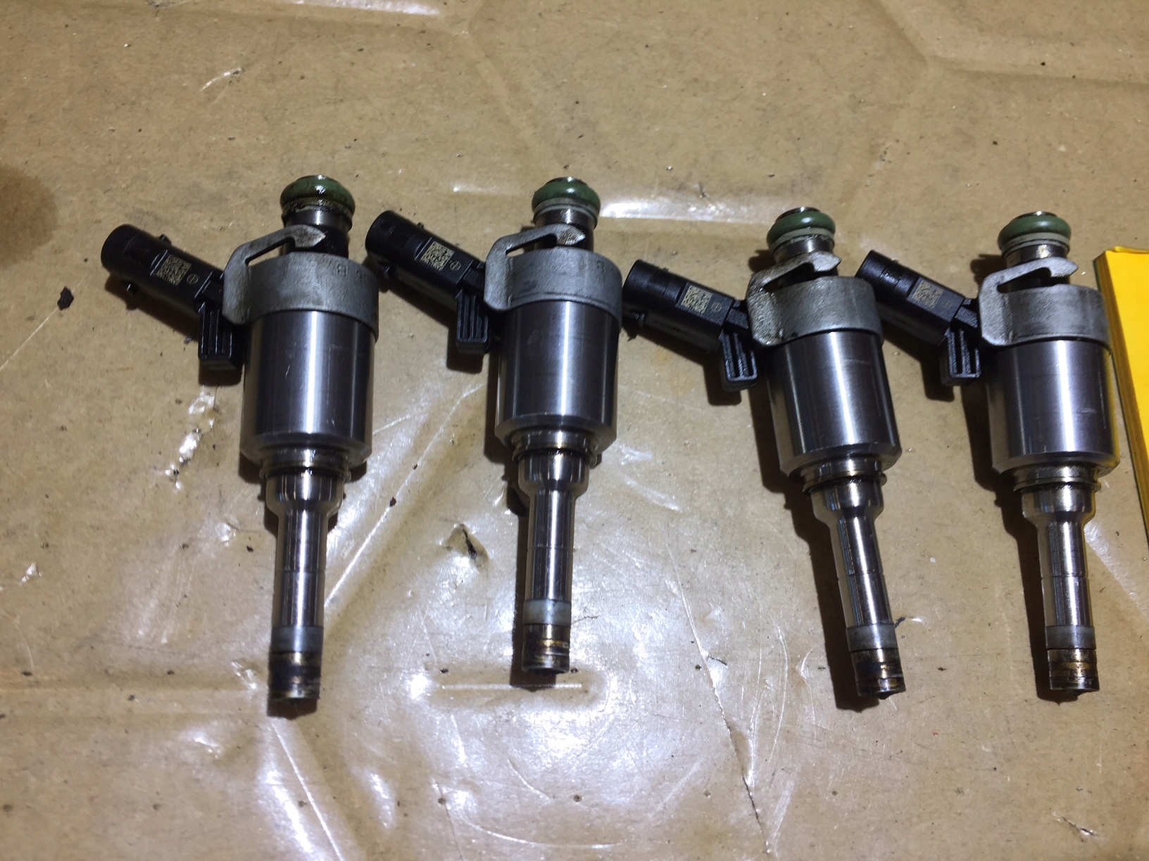 AUDI A4 B8 1.8 TFSI injector nozzle 0261500160