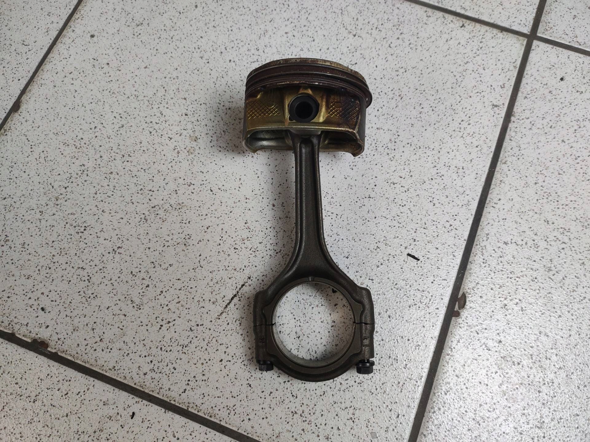 Piston avec bielle Chrysler Town and Country 5 facelift 2012